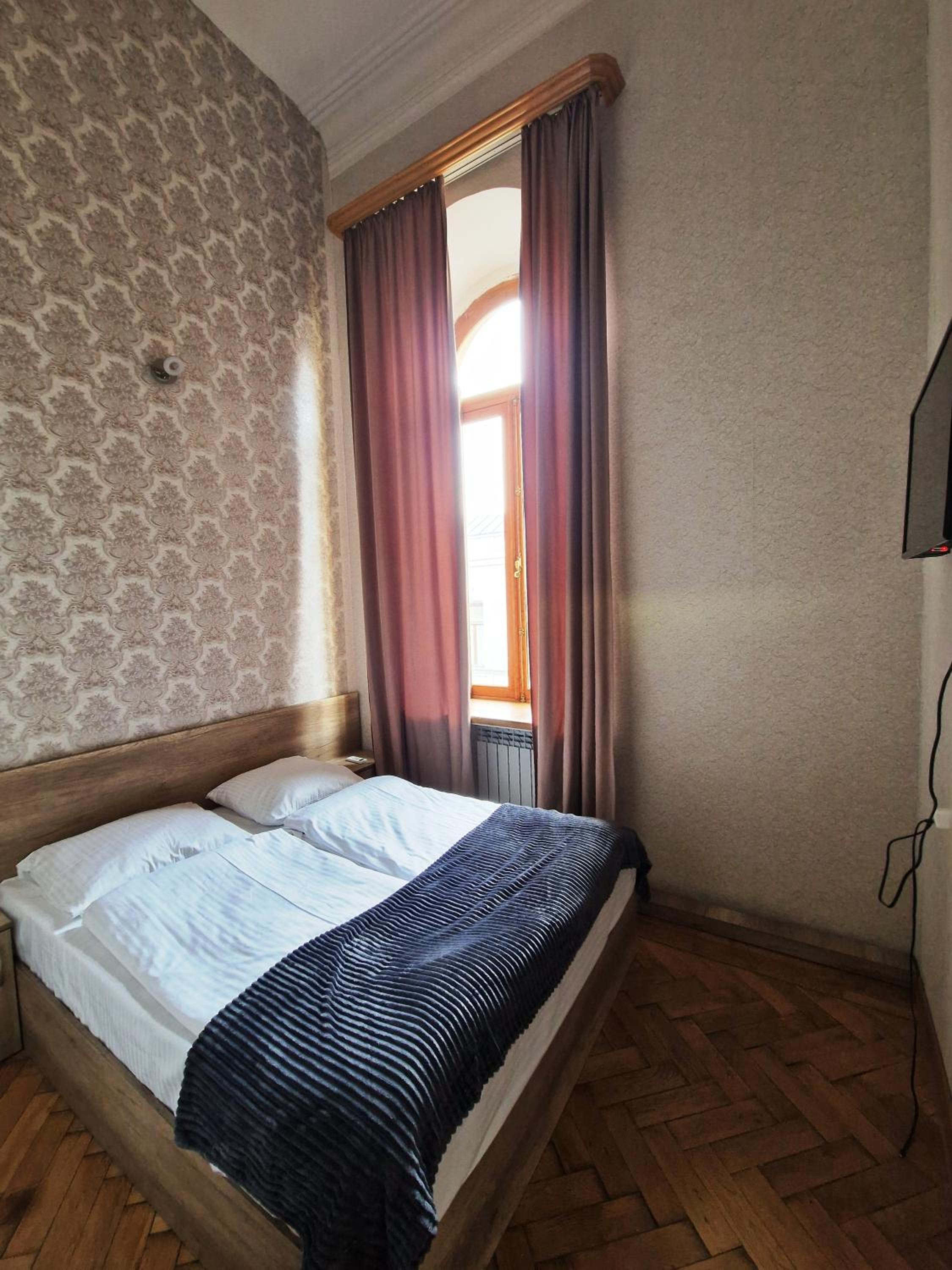 Standard Double Room - Photo 7
