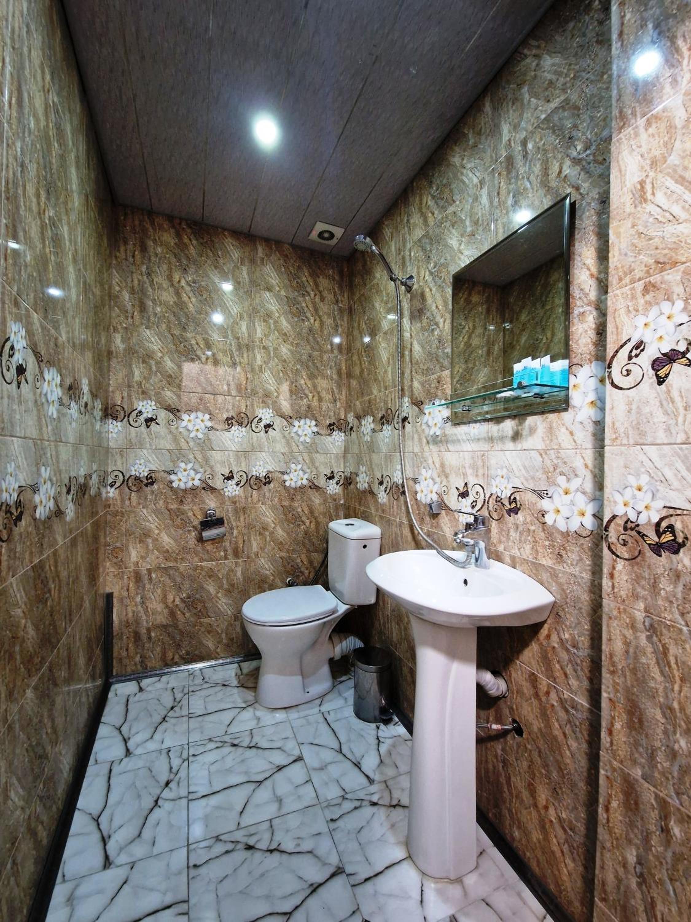 Standard Twin Room - Photo 4