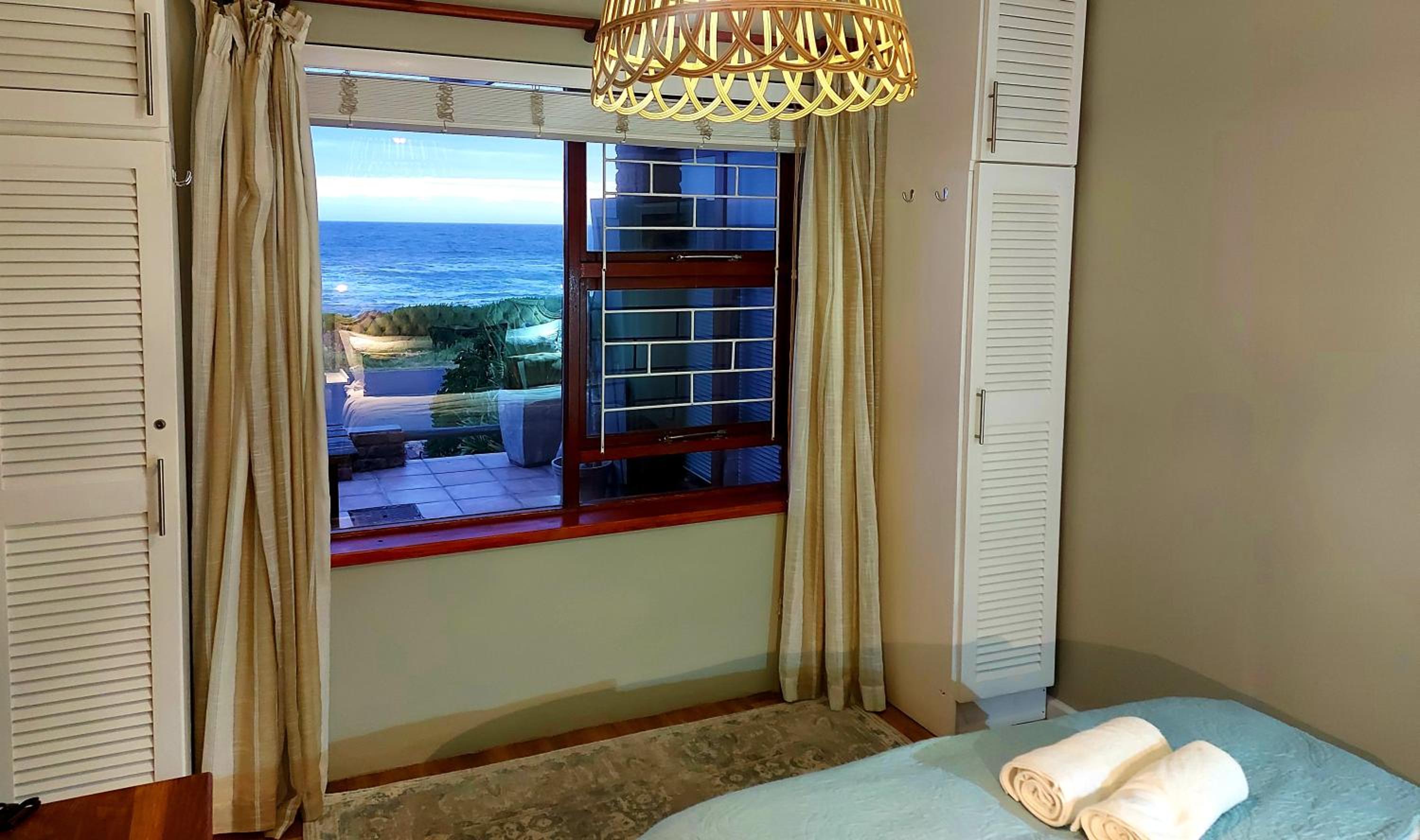 Three-Bedroom House - Sea Front - Photo 48