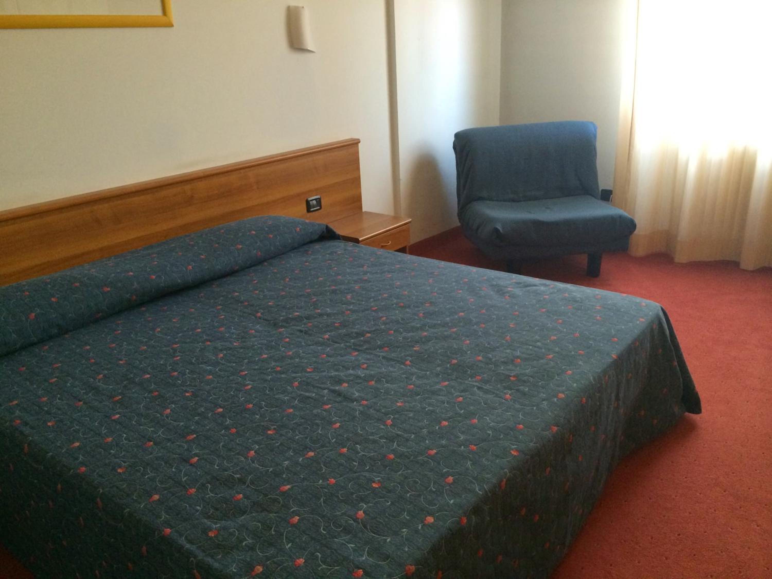Double Room - Photo 4