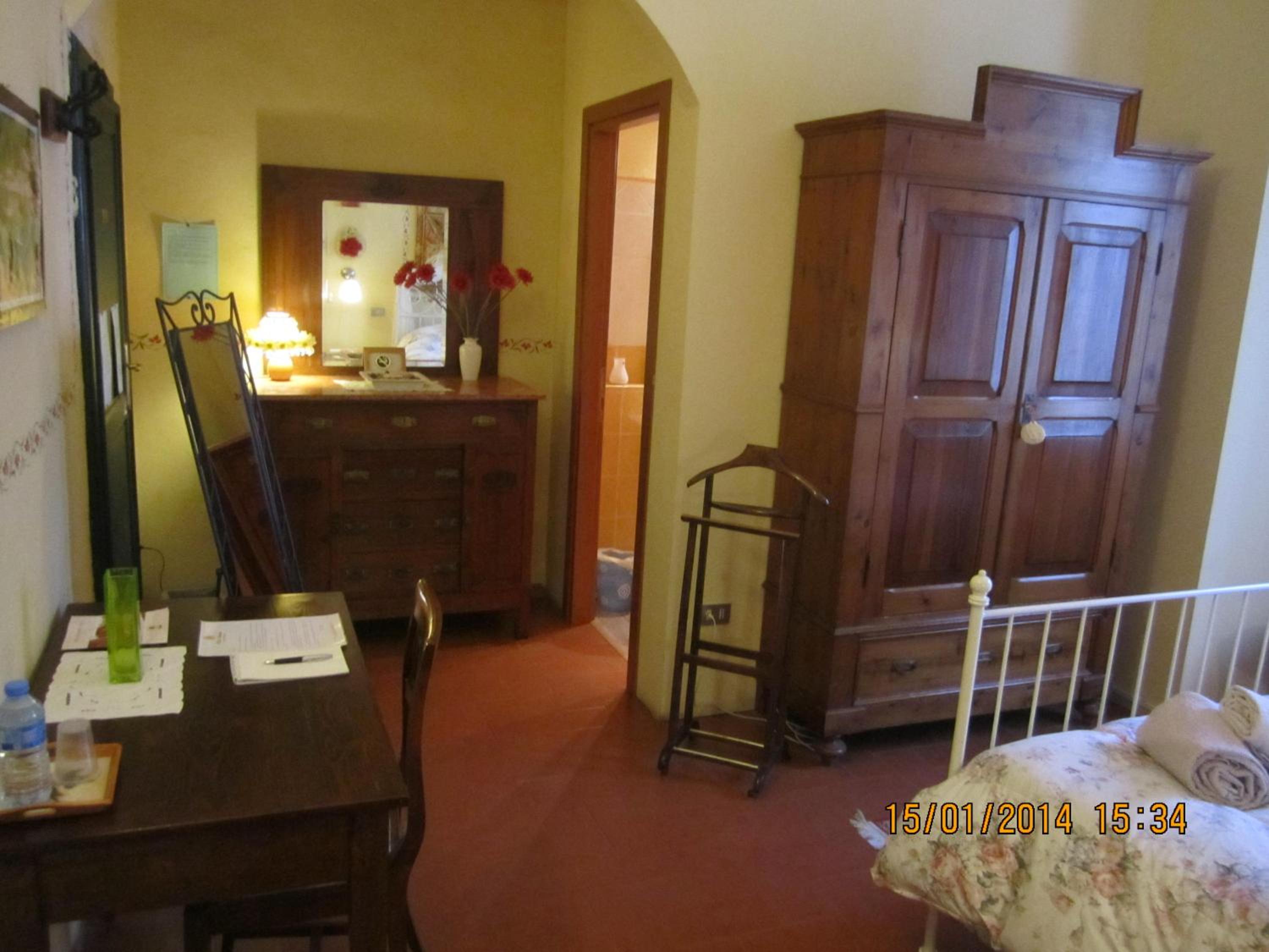 Large Double Room photo 2