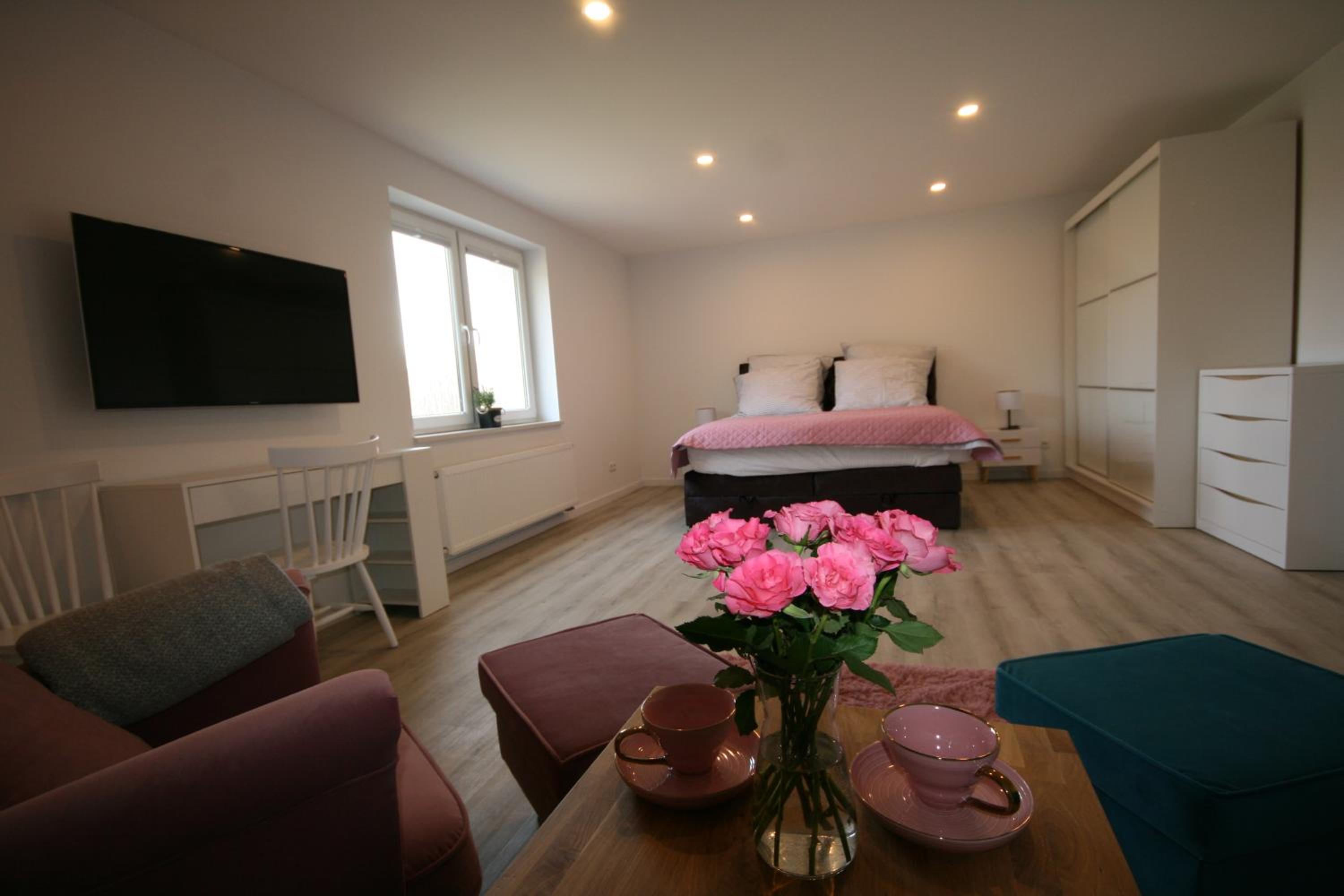 Two-Bedroom Apartment - Photo 5