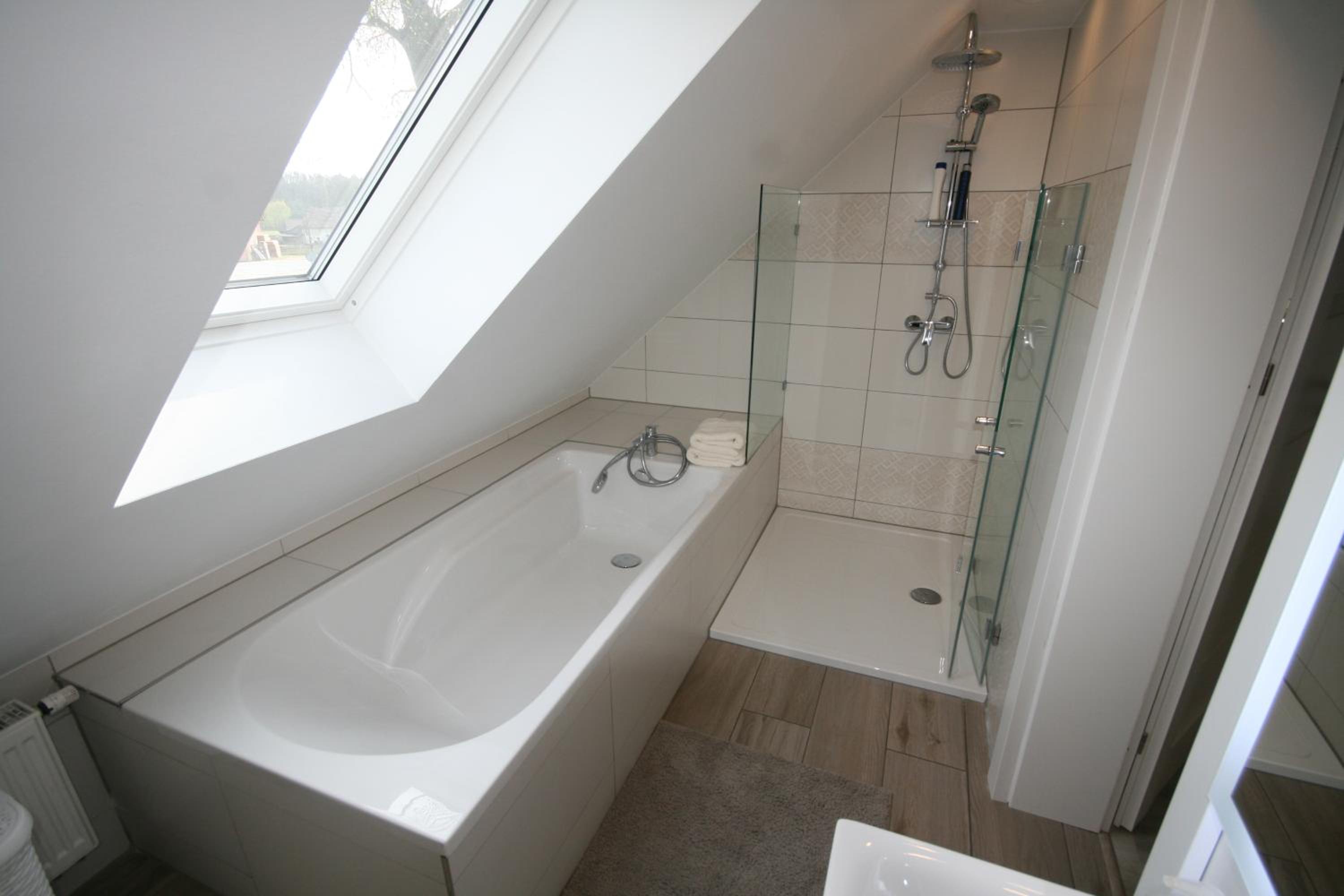 Two-Bedroom Apartment - Photo 18