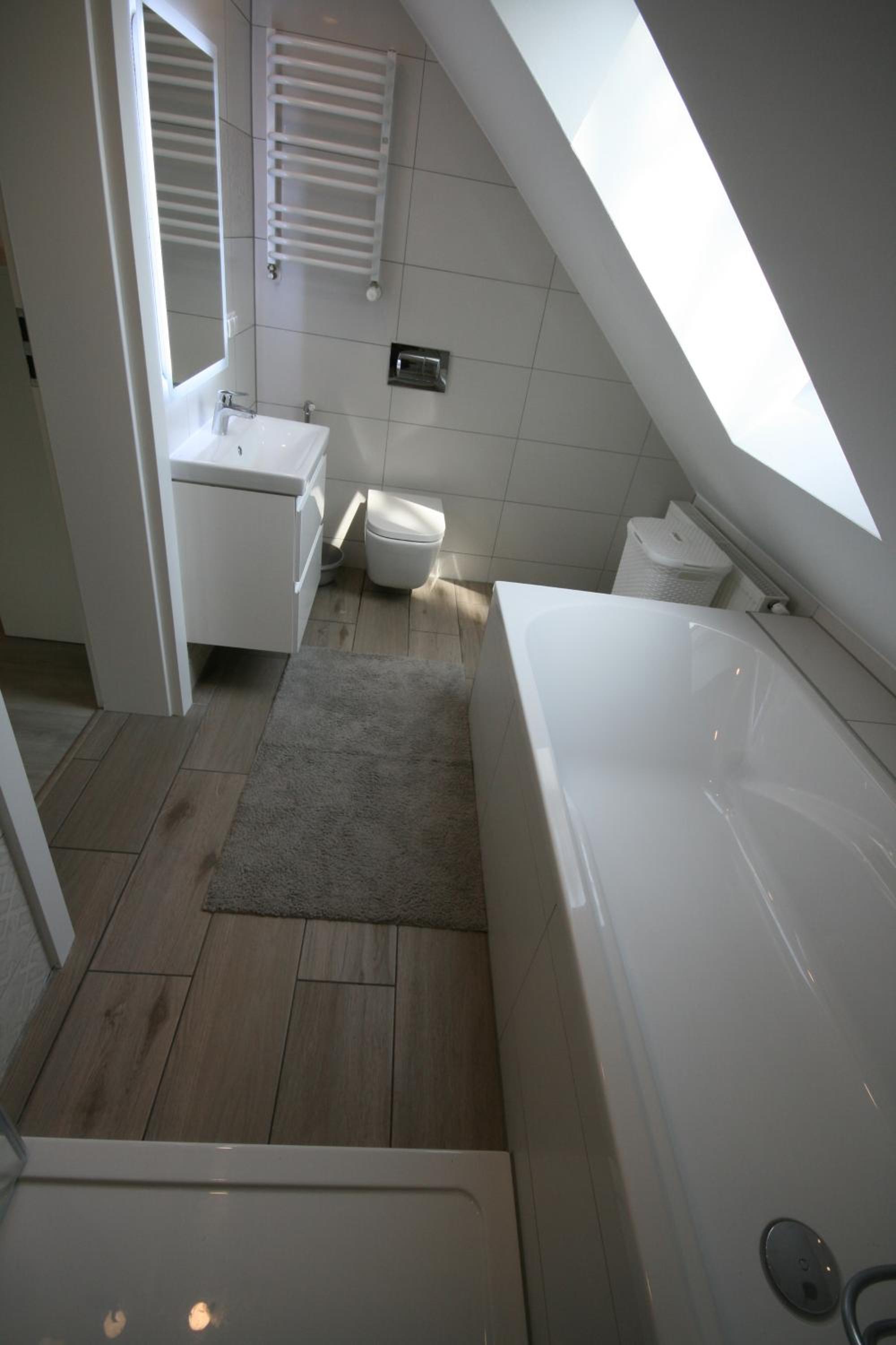 Two-Bedroom Apartment - Photo 21