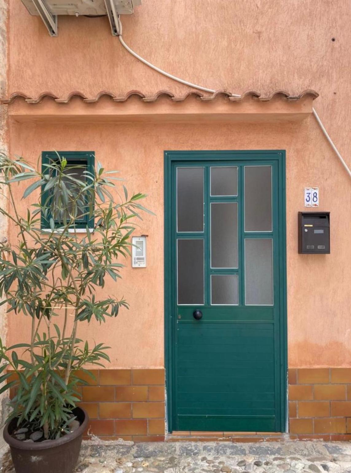 One-Bedroom House photo 3