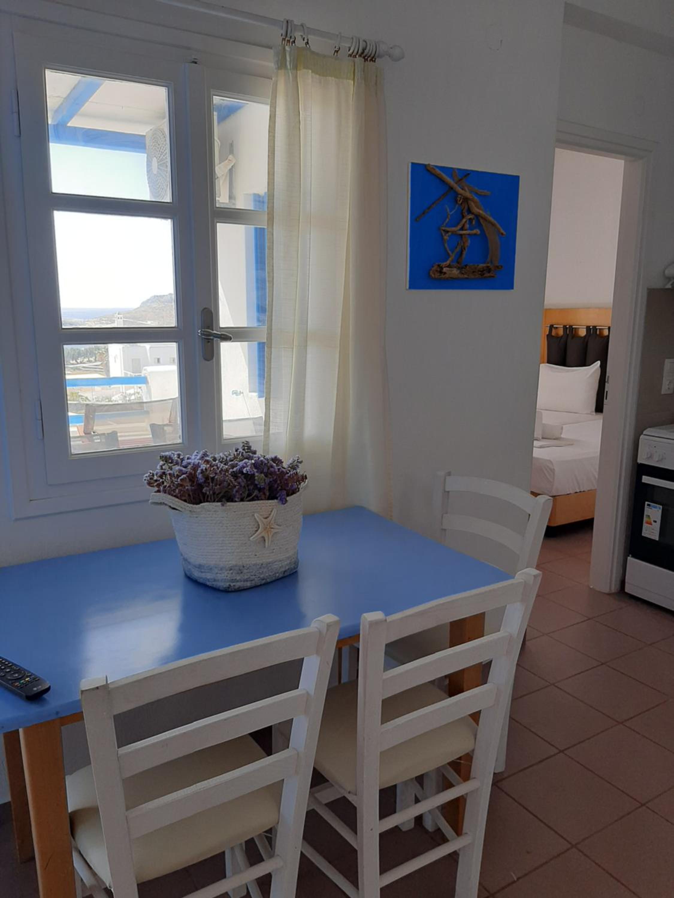 Apartment with Sea View - Photo 6