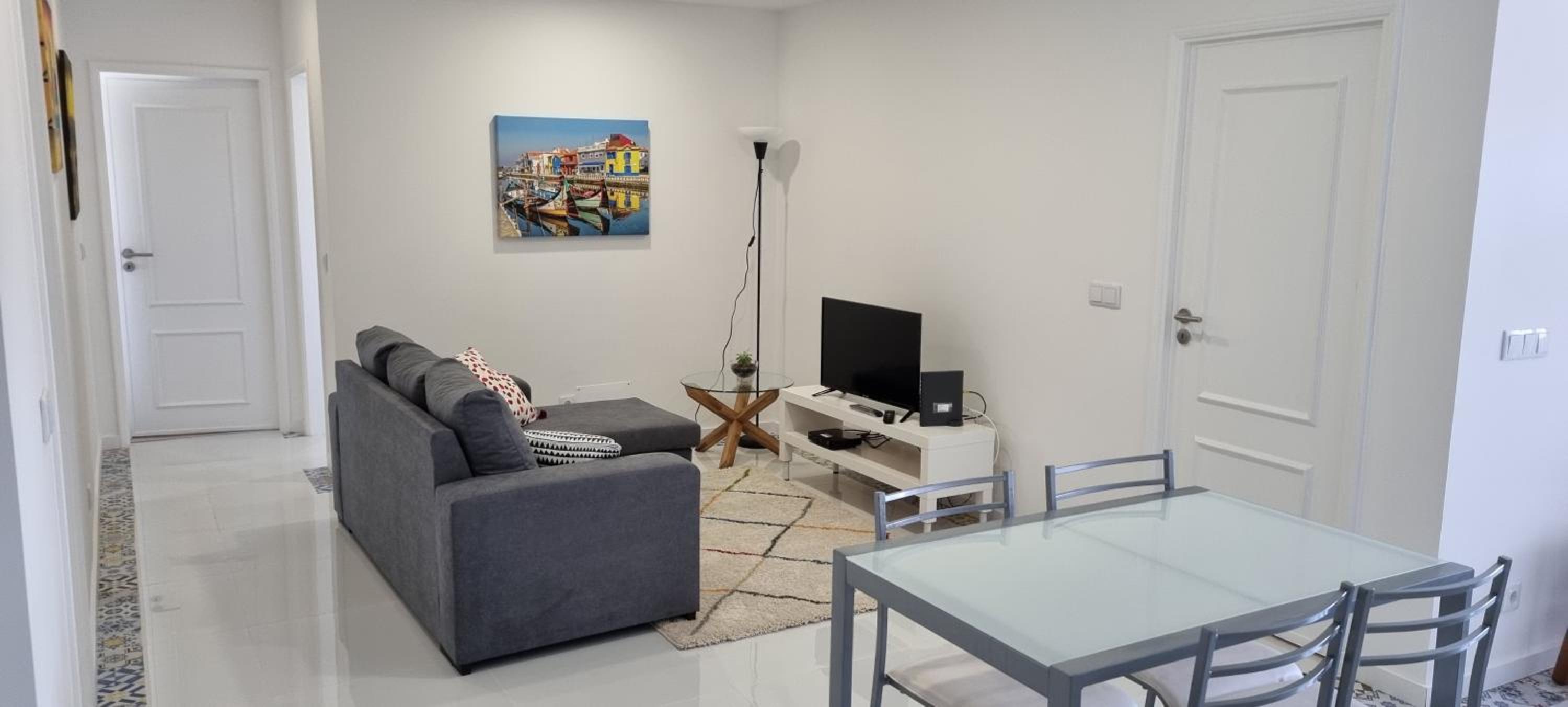Three-Bedroom Apartment - Photo 23