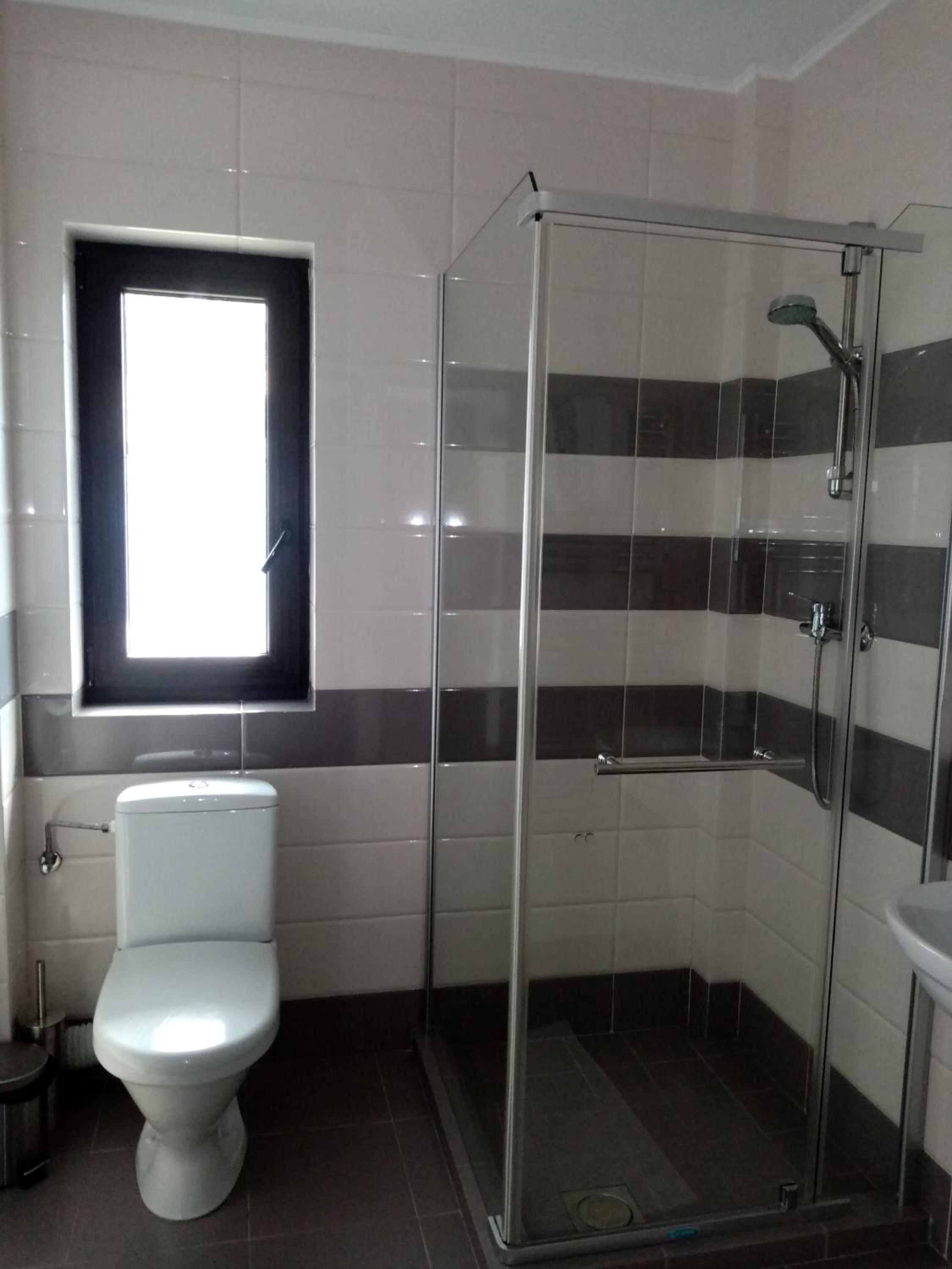 Double Room - Photo 6