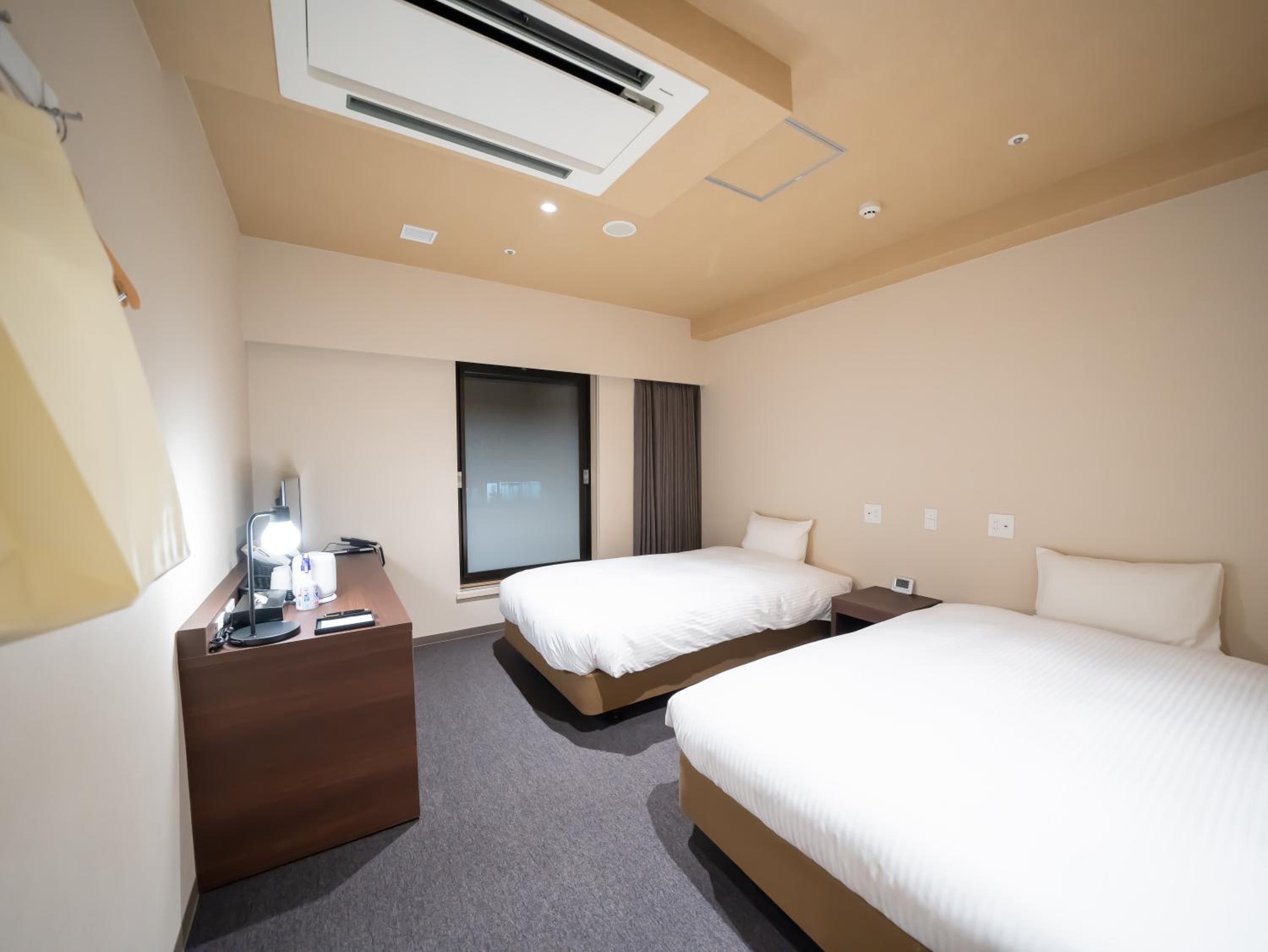 Twin Room - Smoking - No Daily Cleaning
