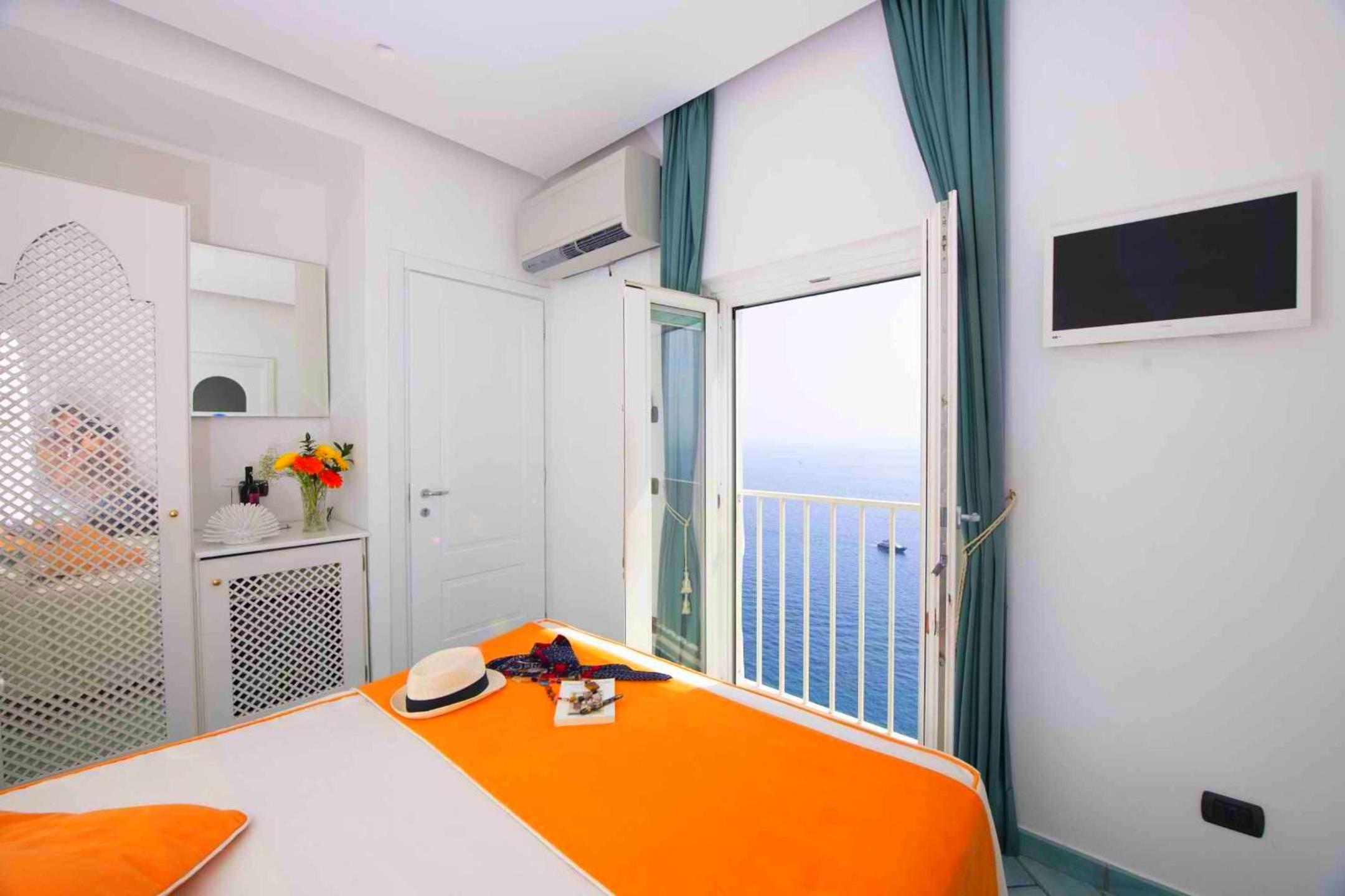 Superior Double Room with Sea View - Photo 29