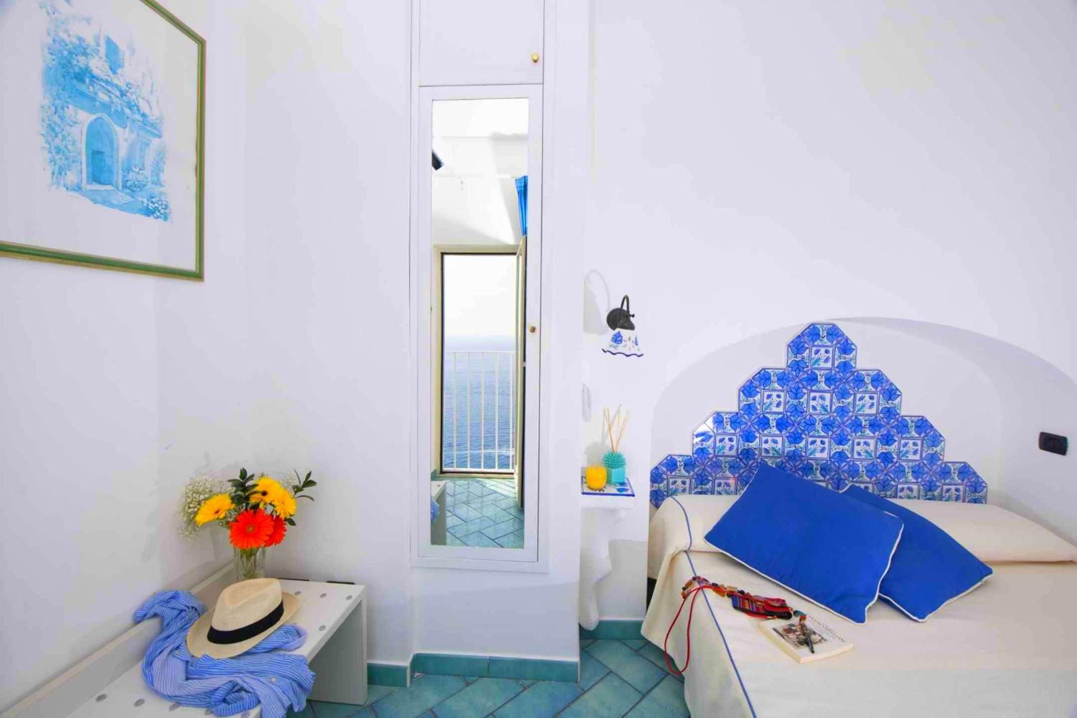 Superior Double Room with Sea View - Photo 30
