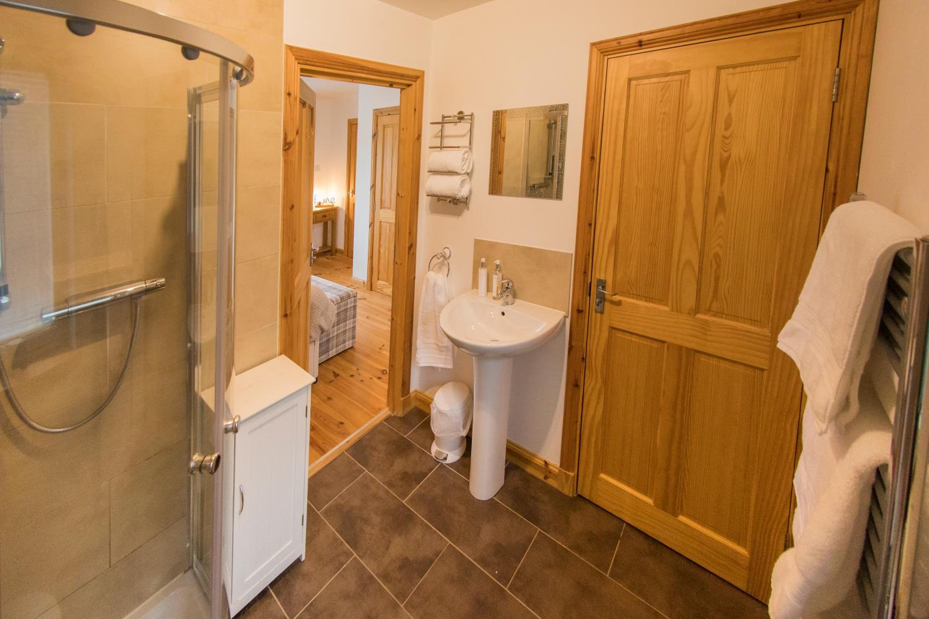 Twin Room - Photo 2