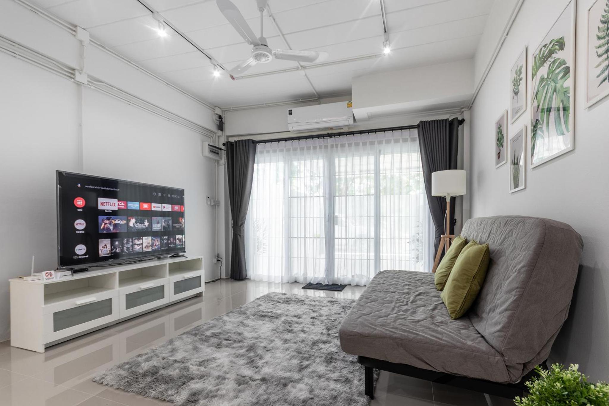 Three-Bedroom Townhouse - Photo 24