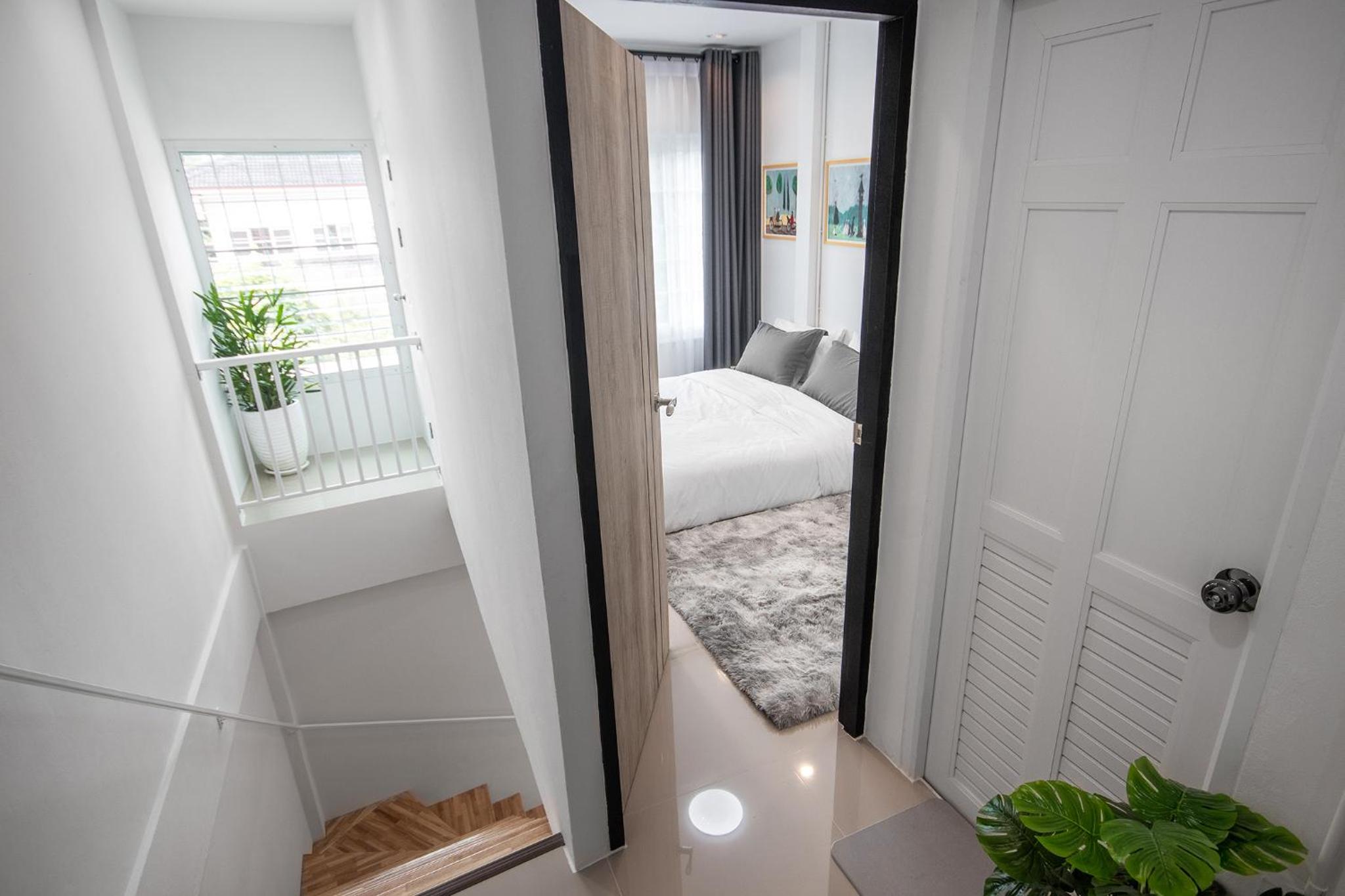 Three-Bedroom Townhouse - Photo 13