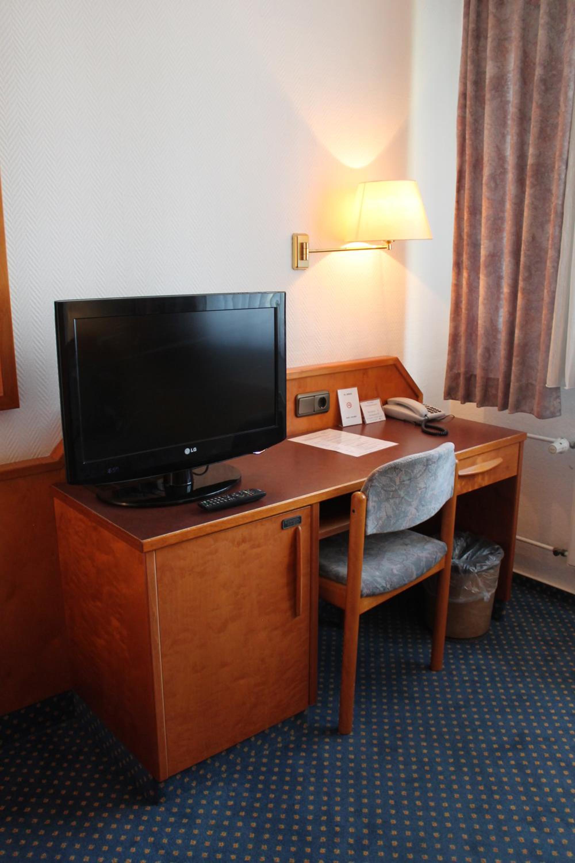 Economy Double Room - Photo 2