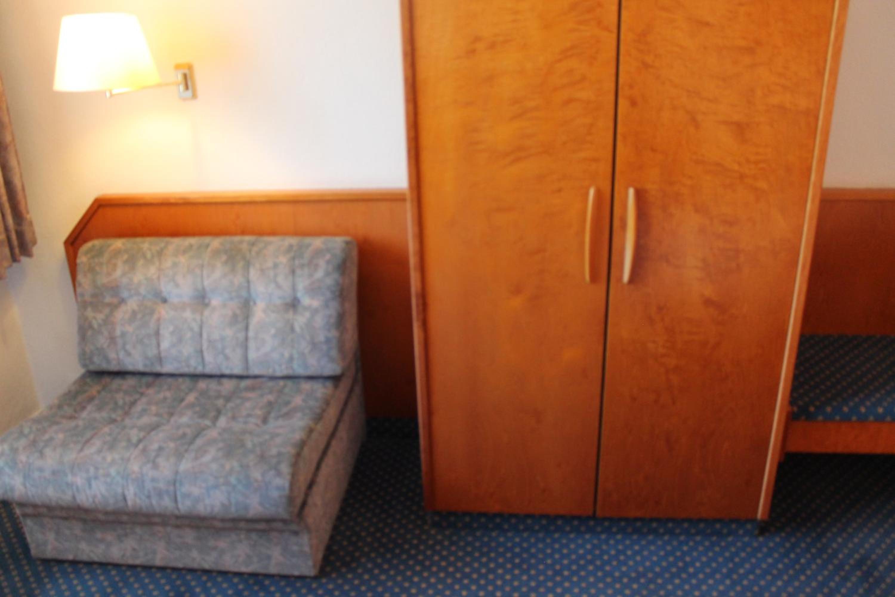 Economy Double Room - Photo 4