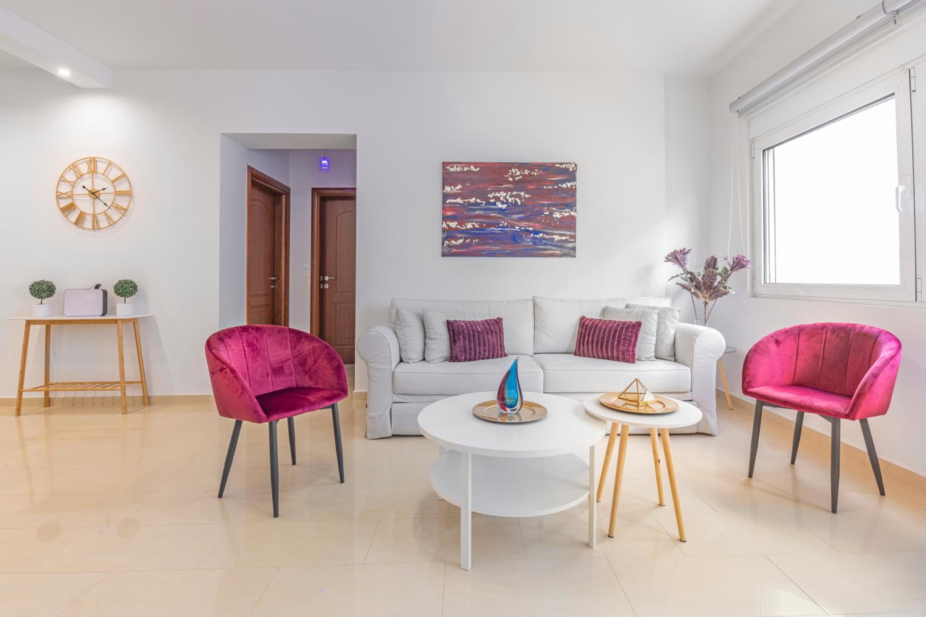 Two-Bedroom Deluxe Apartment with Balcony