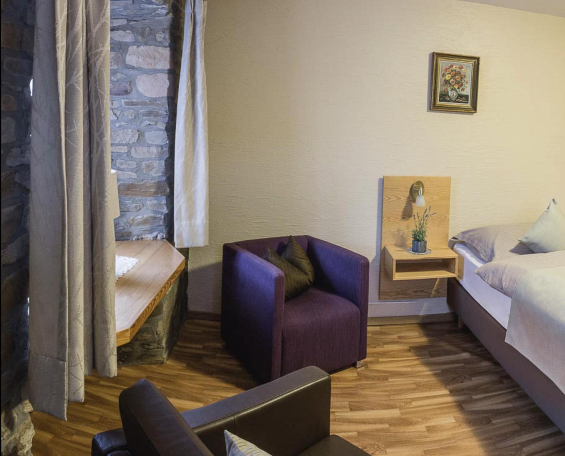 Large Double Room photo 1
