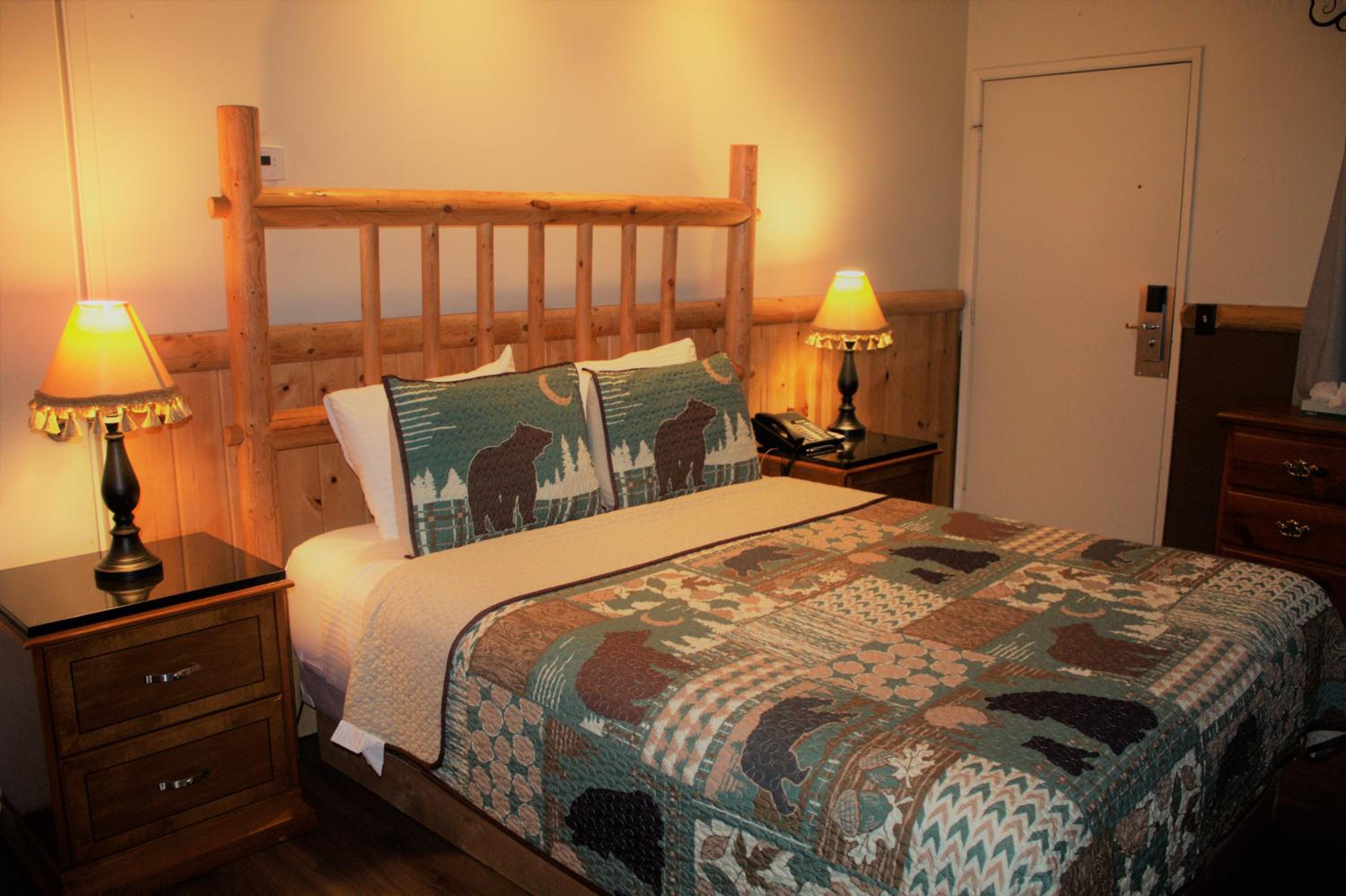 Queen Room - Photo 6