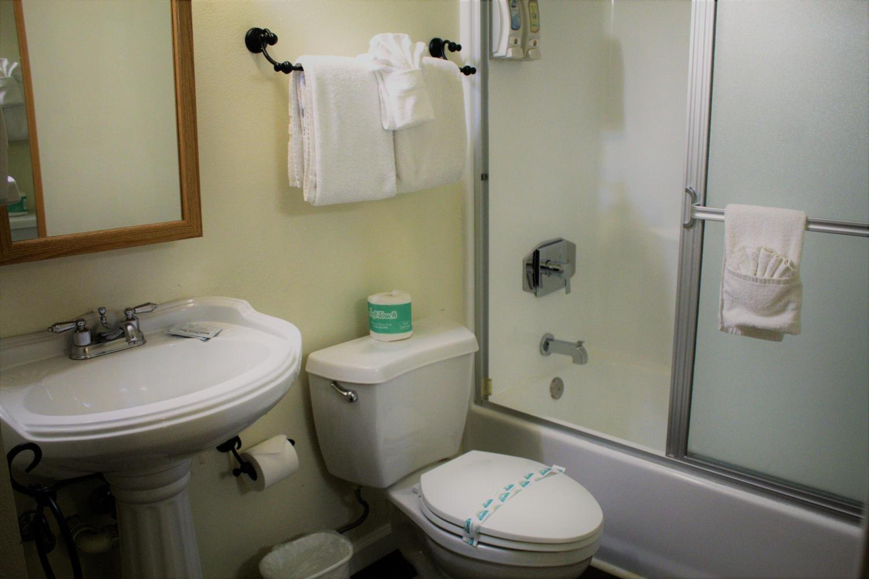 Queen Room - Photo 4