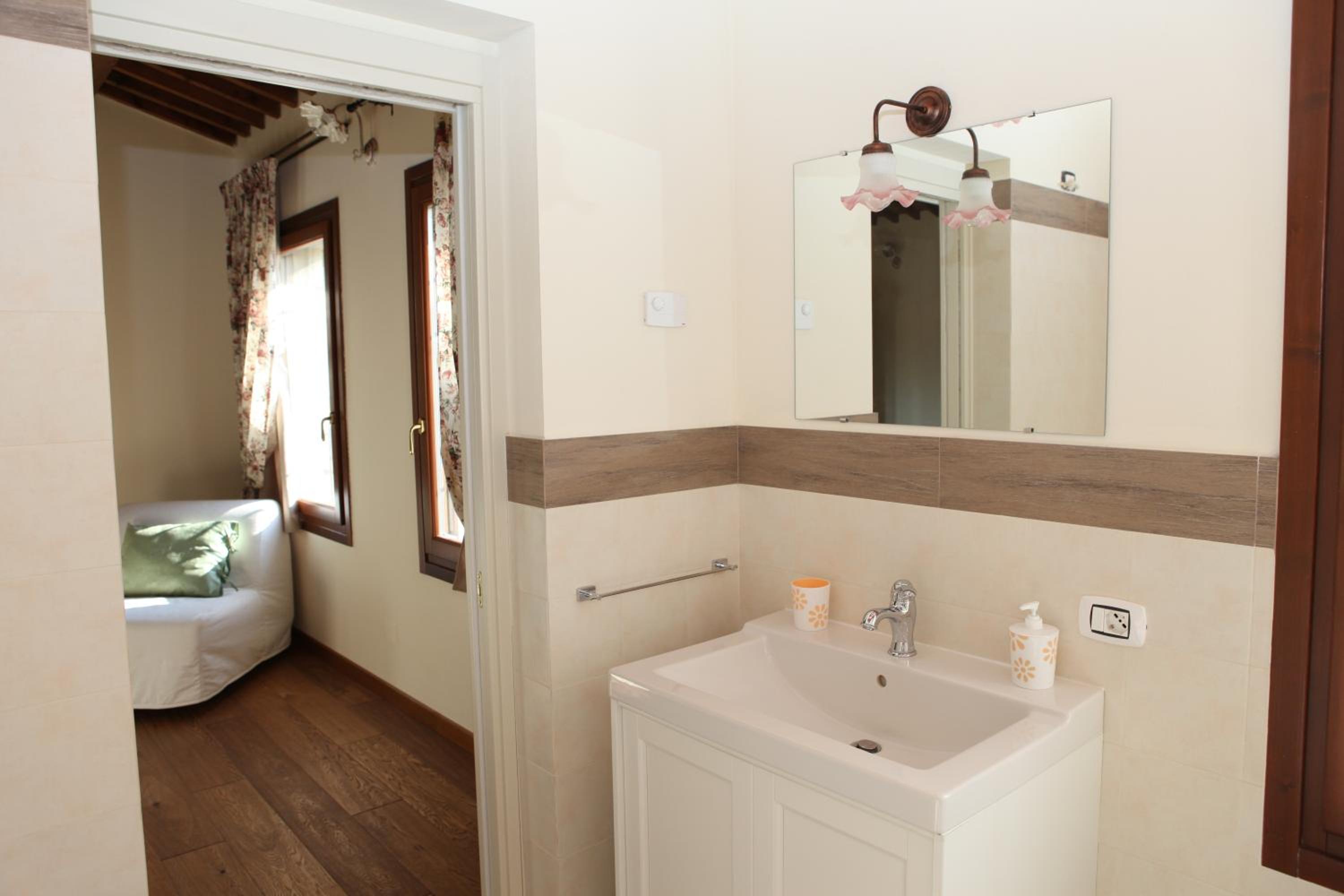 Deluxe Double Room - Photo 2