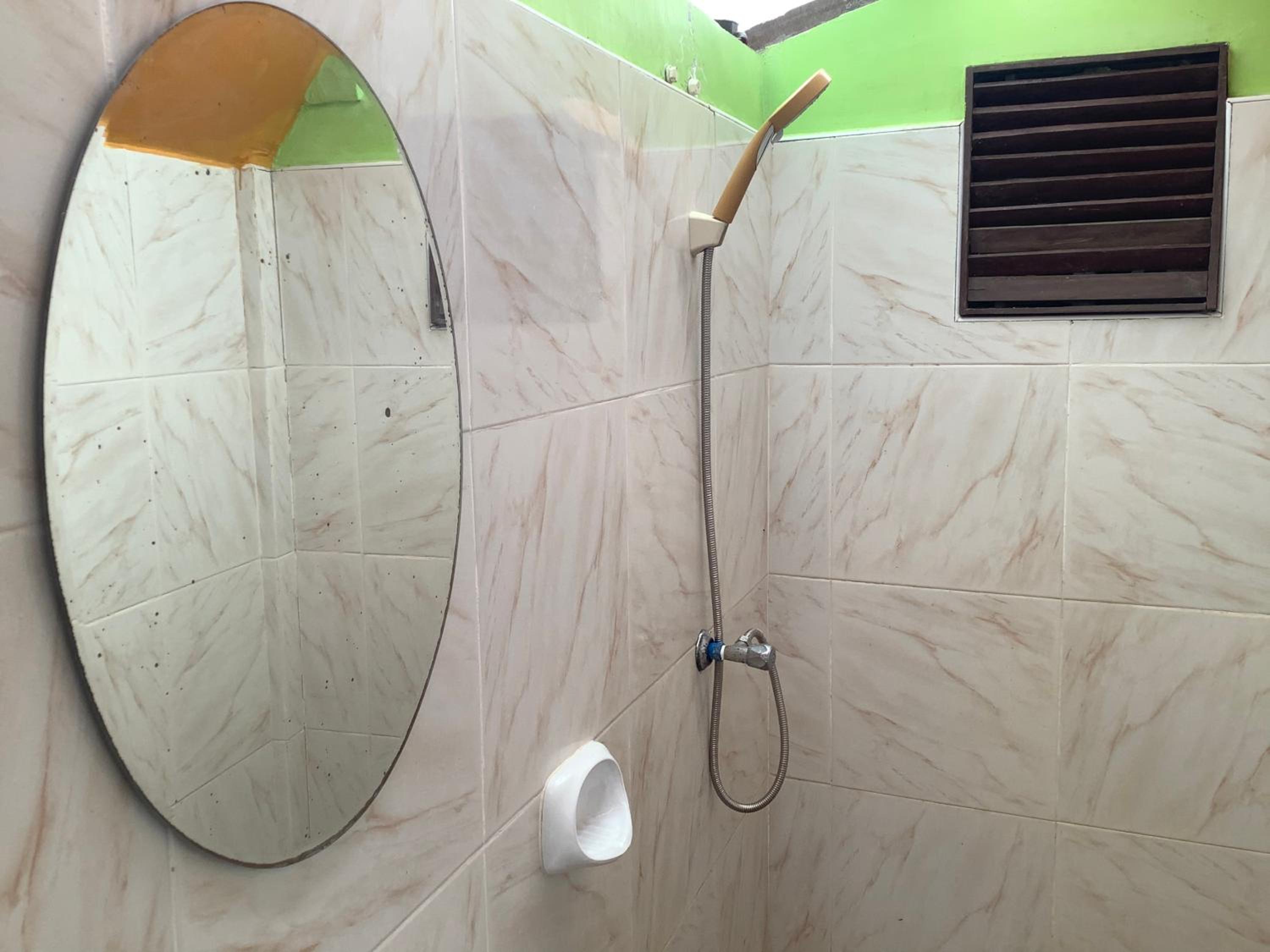 Double Room with Private Bathroom - Photo 7