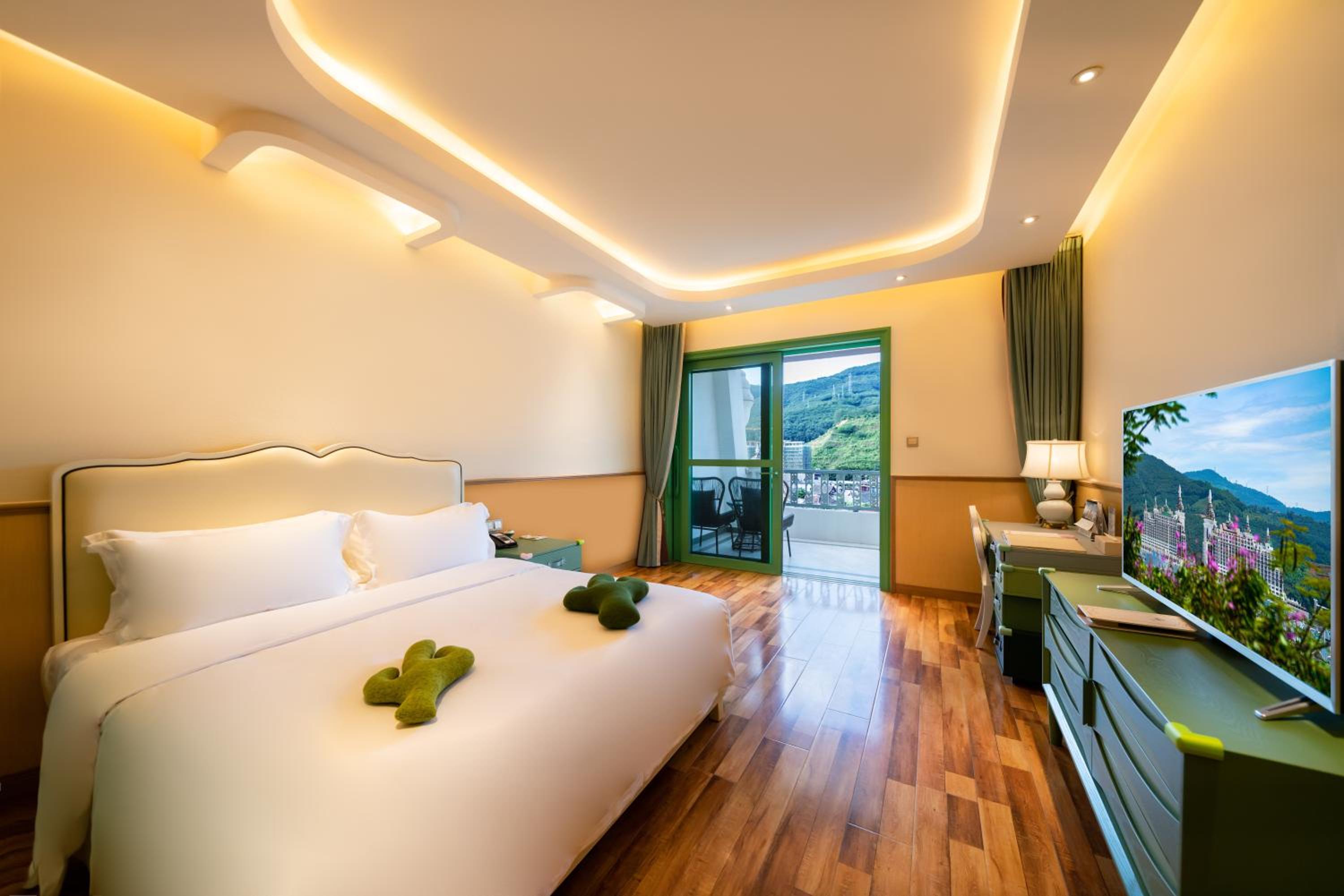 Mountain View Superior King Room