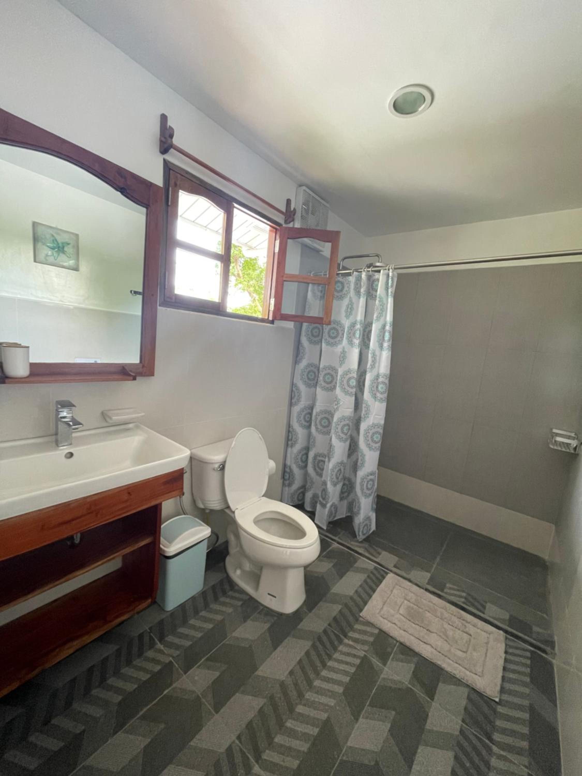 Double Room with Sea View - Photo 1