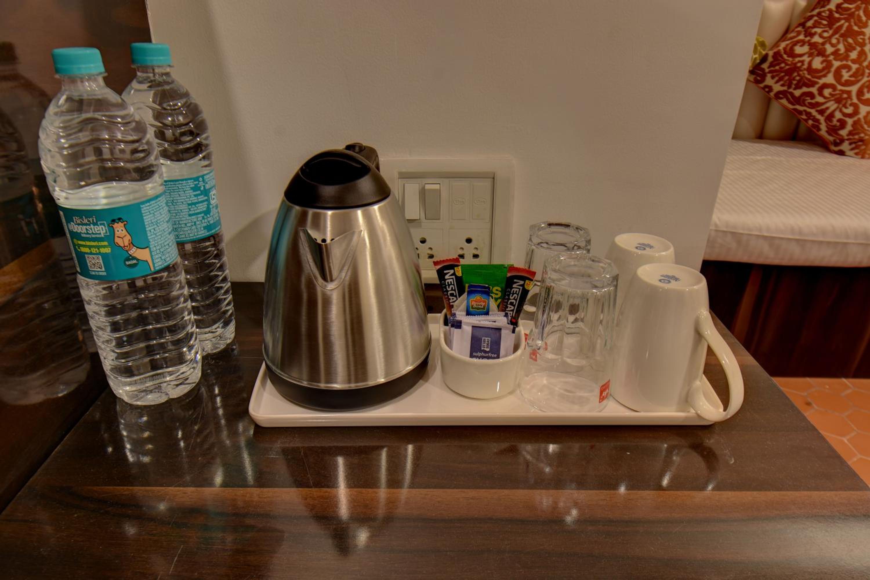 Suite - Photo 23