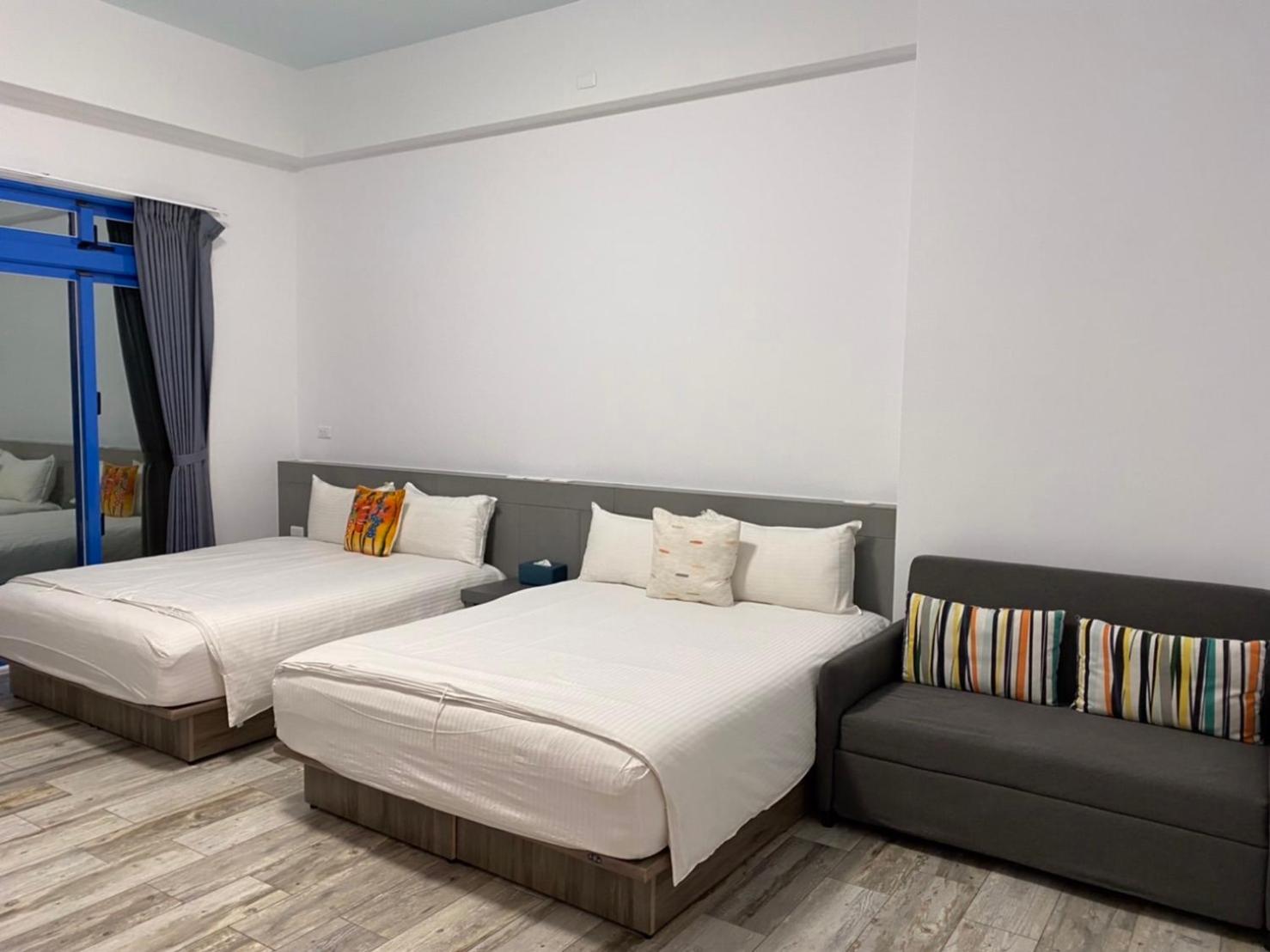 Quadruple Room with Sea View photo 2