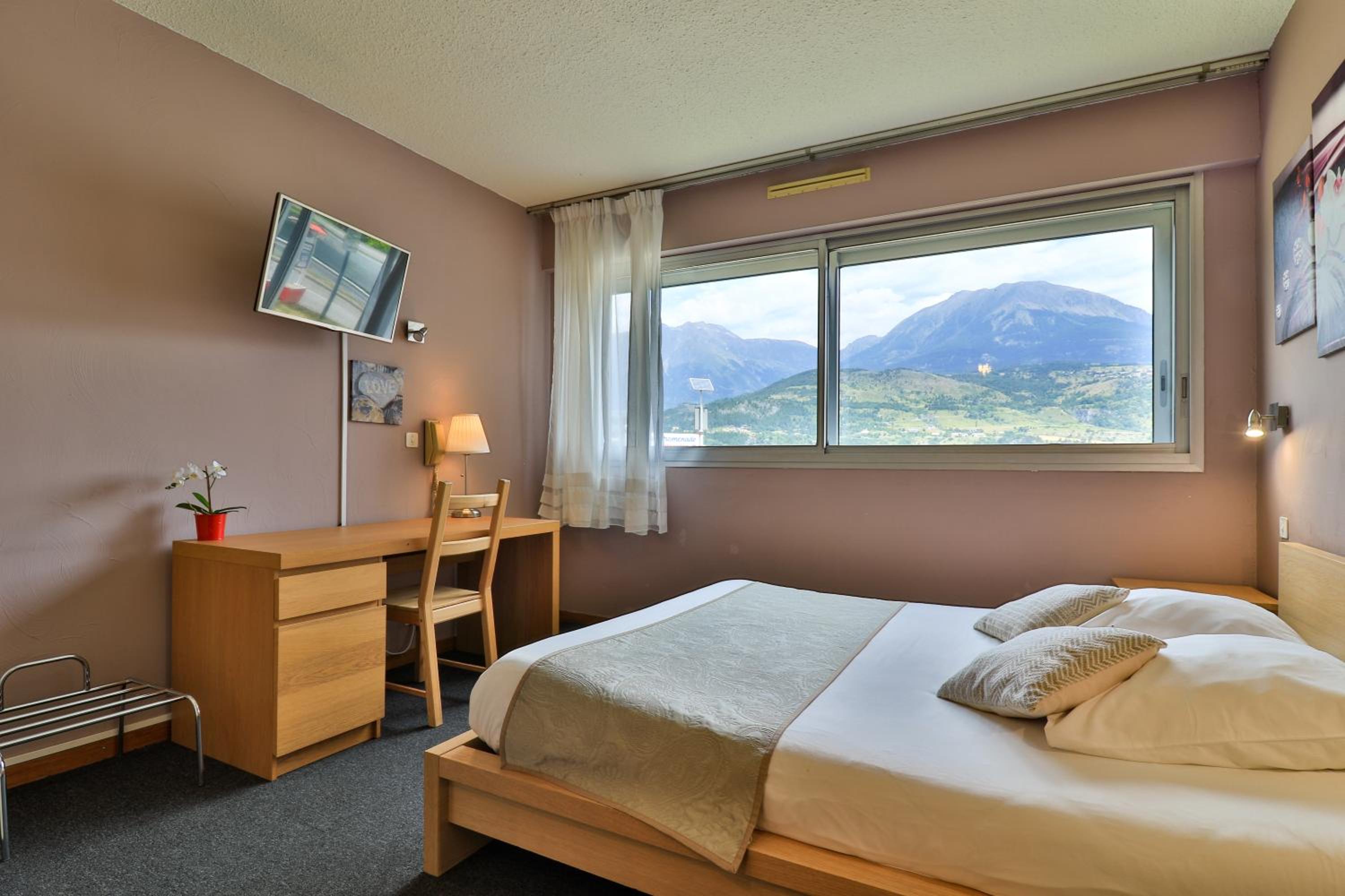 Standard Double Room - Photo 2