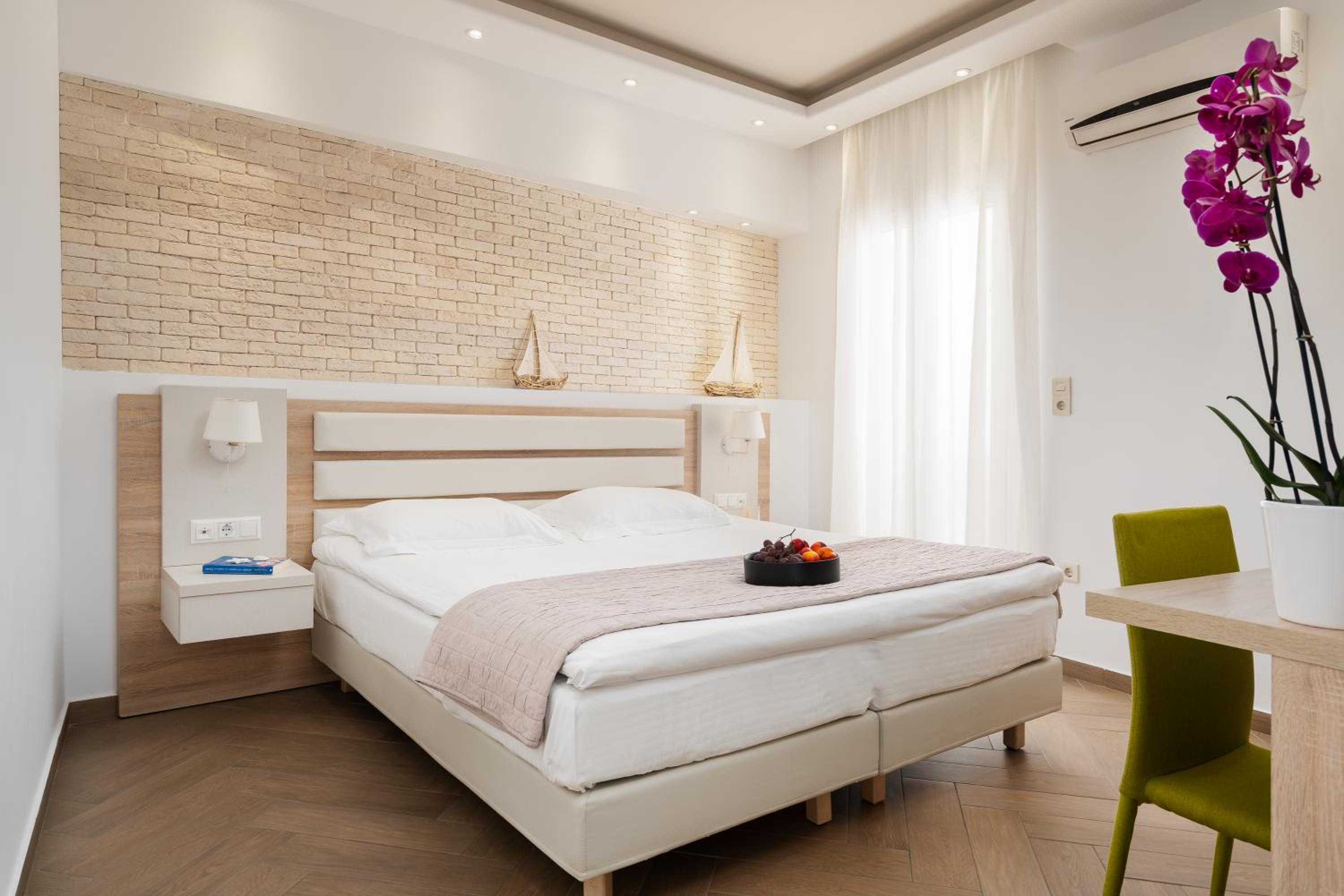 Deluxe Double Room - Photo 1