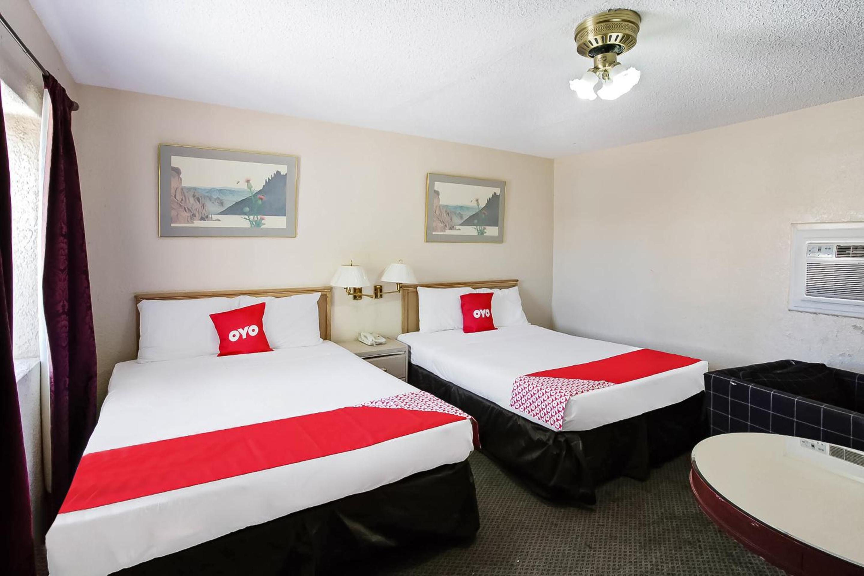 Double Room with Two Double Beds photo 3