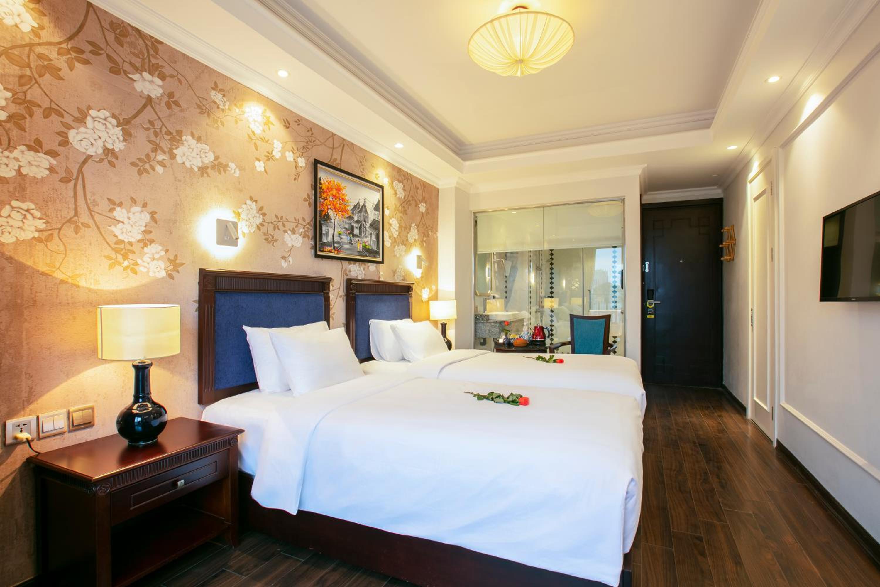 Deluxe Twin Room with Balcony