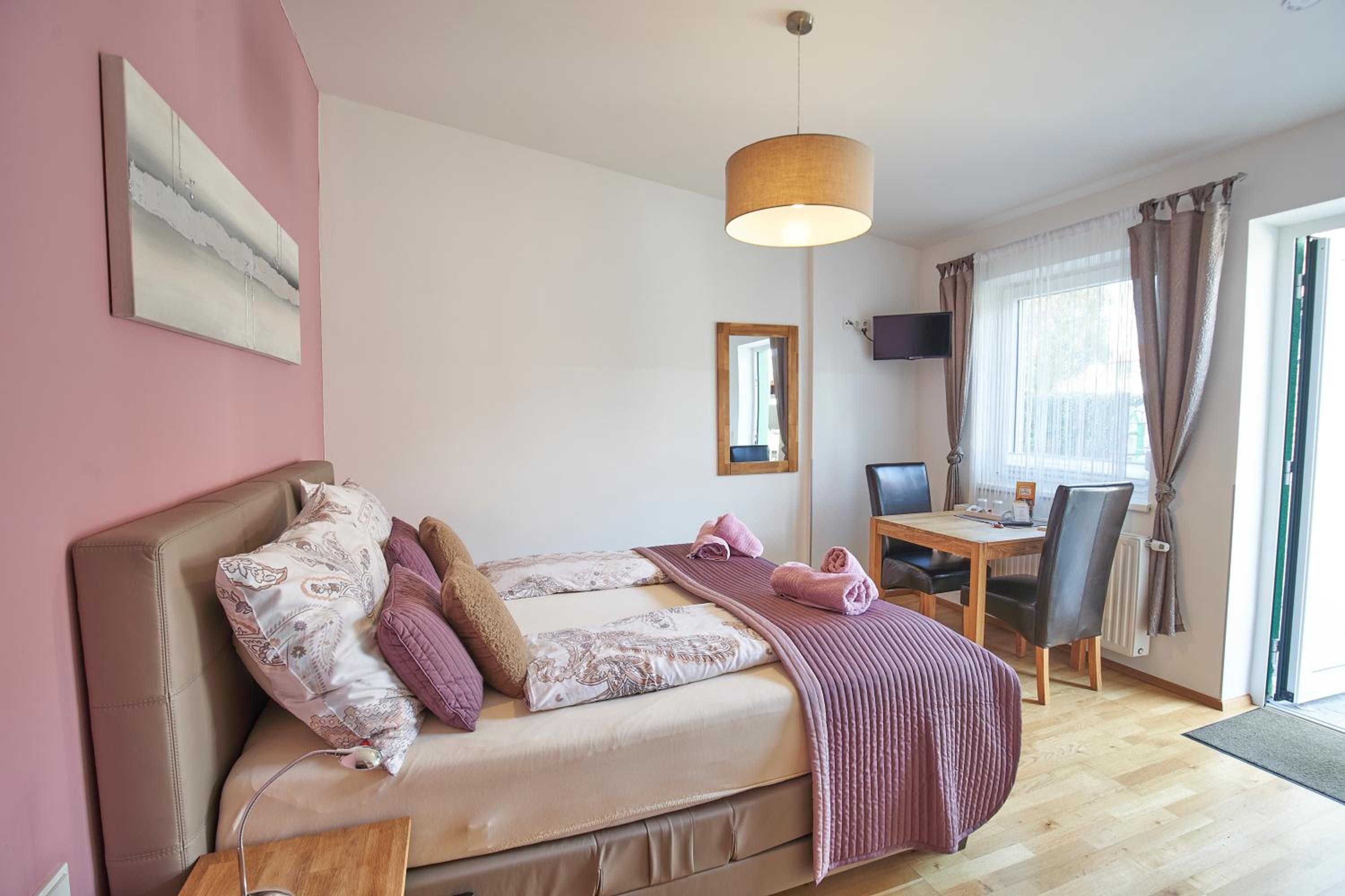 Standard Double Room photo 2