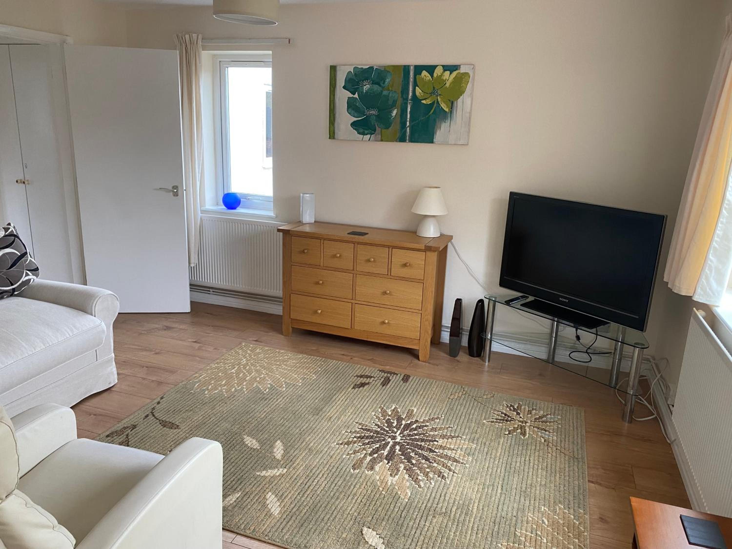 Two-Bedroom Apartment photo 2