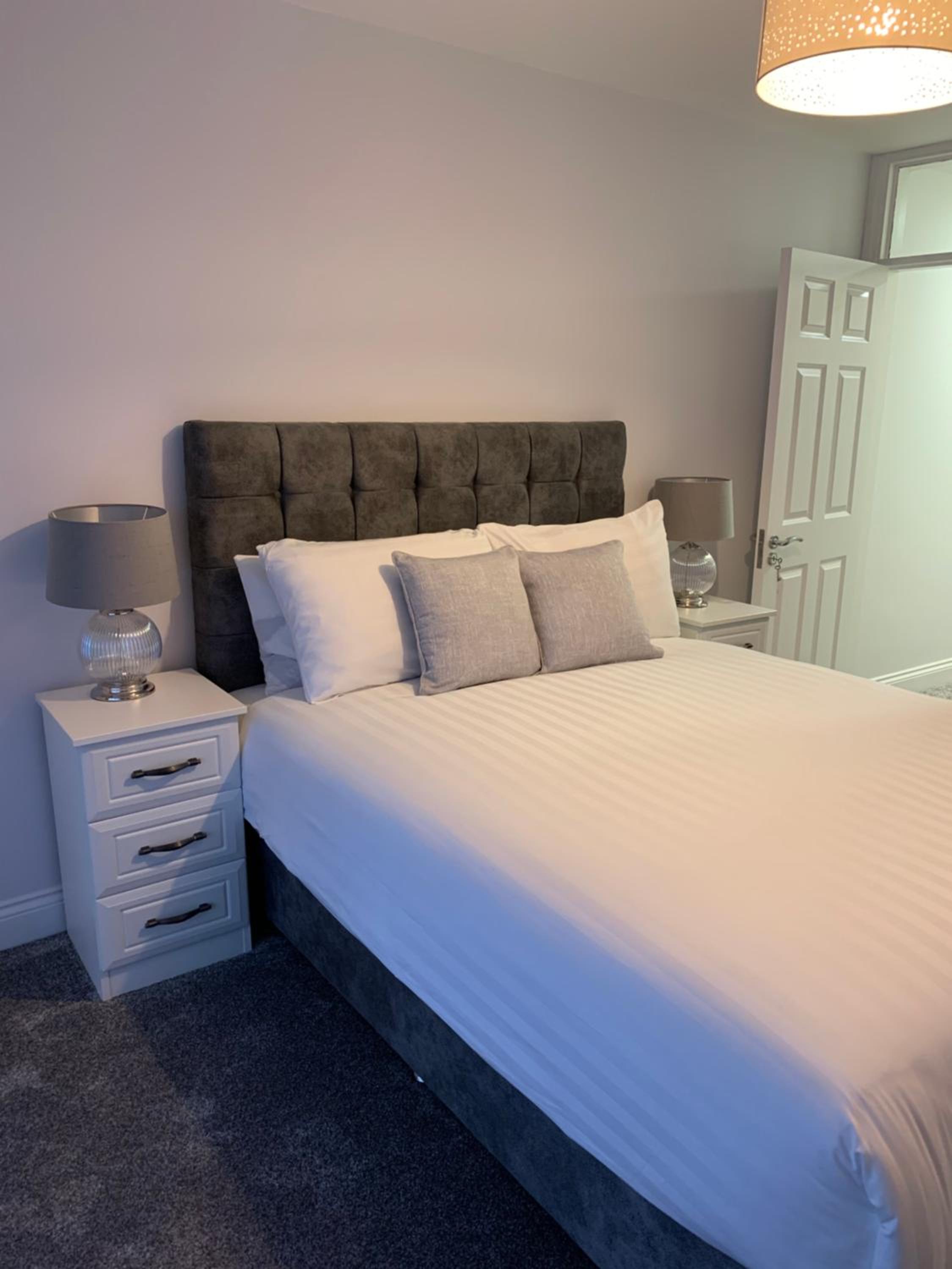 One-Bedroom Apartment - Photo 15