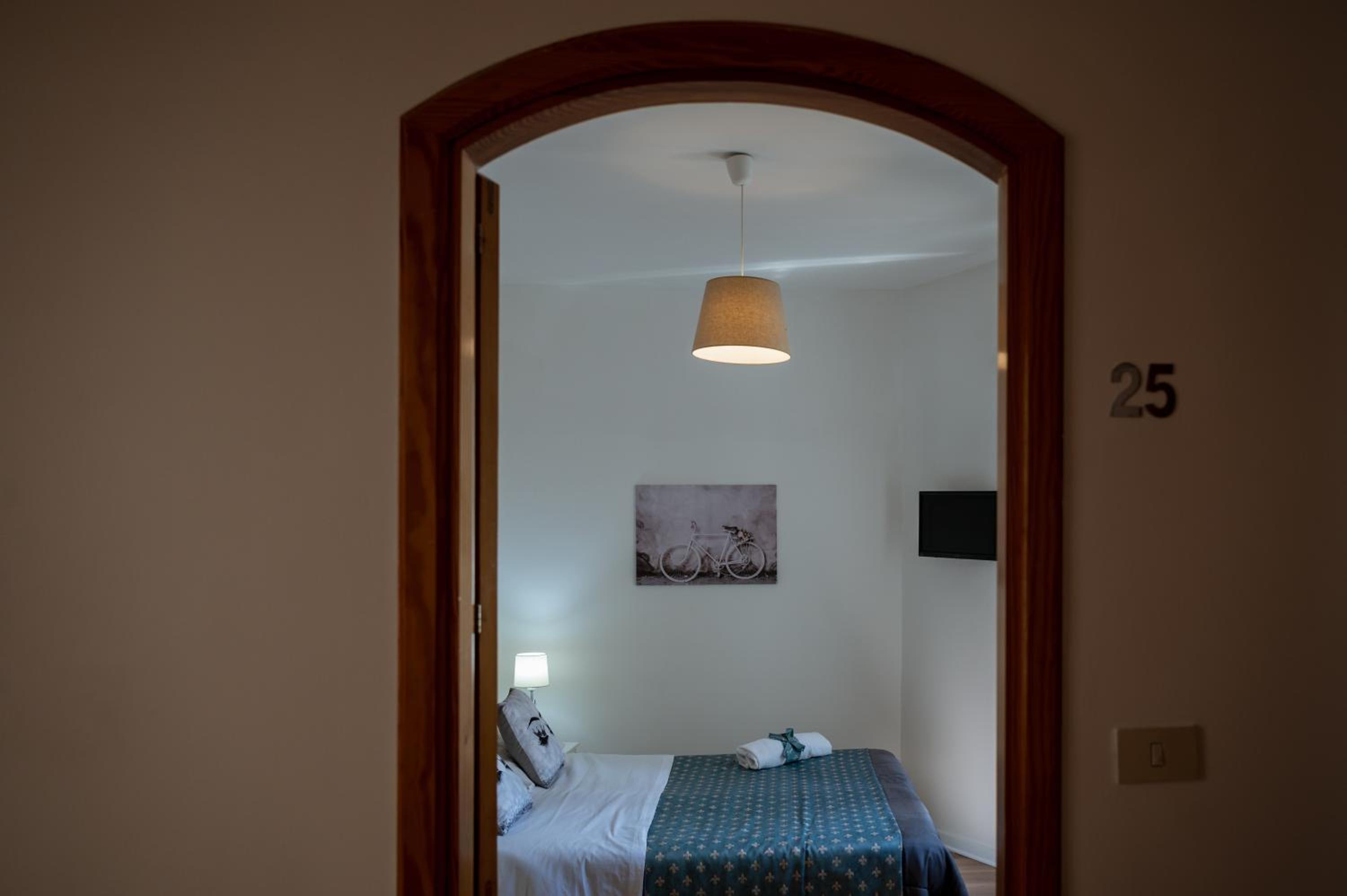 Standard Double Room photo 3