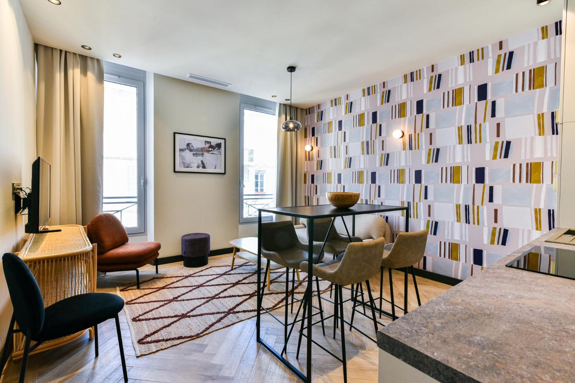 Apartment photo 2