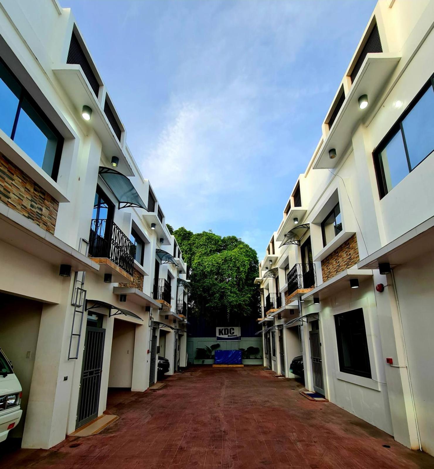 Two-Bedroom Apartment - Photo 15