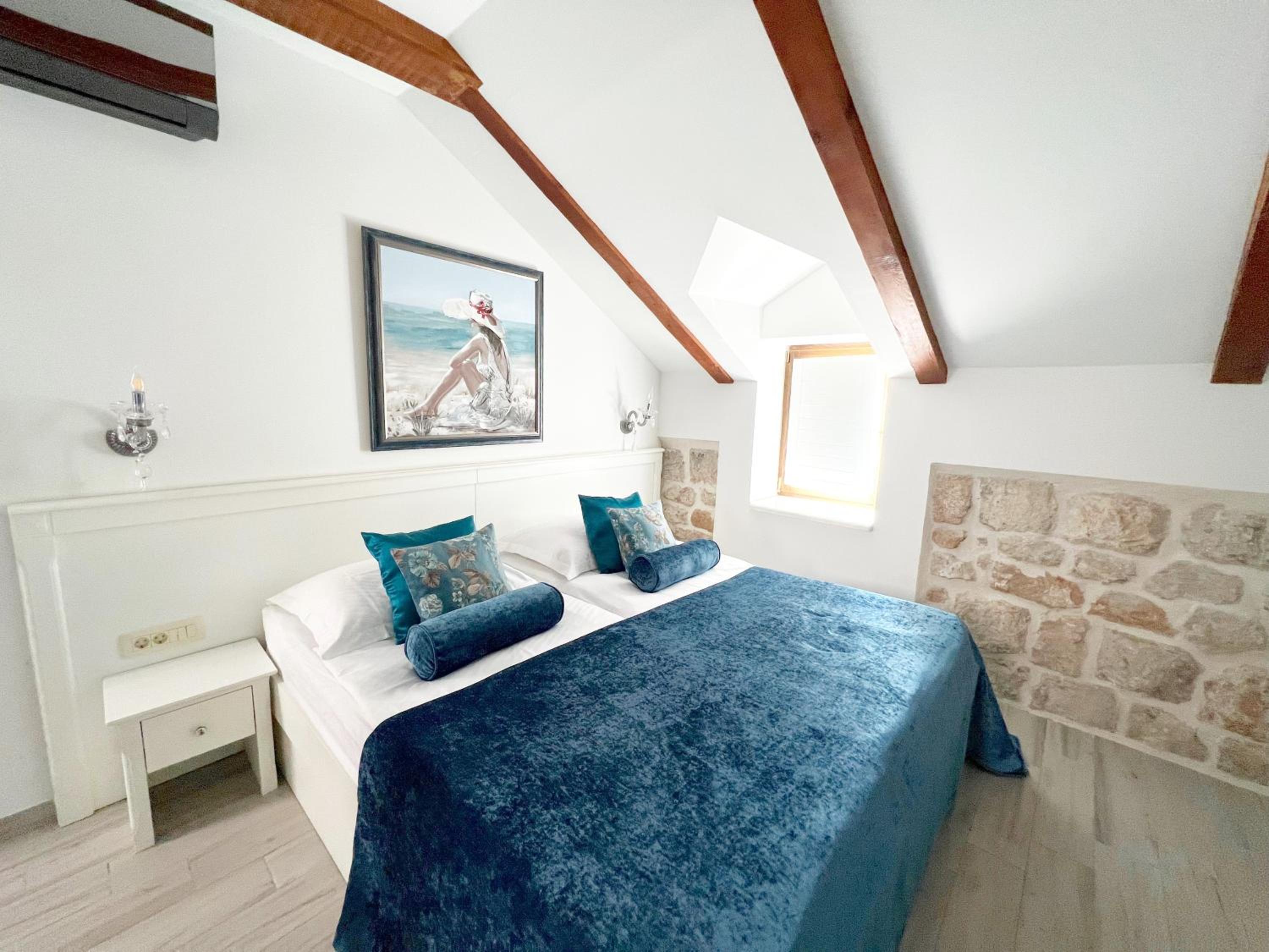 Deluxe Double or Twin Room with City View photo 1