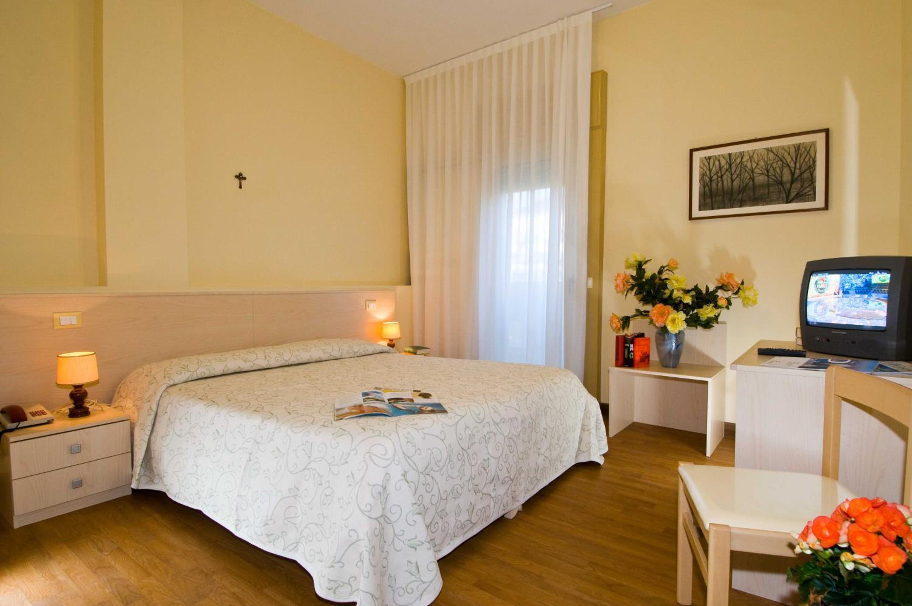 Double or Twin Room photo 2