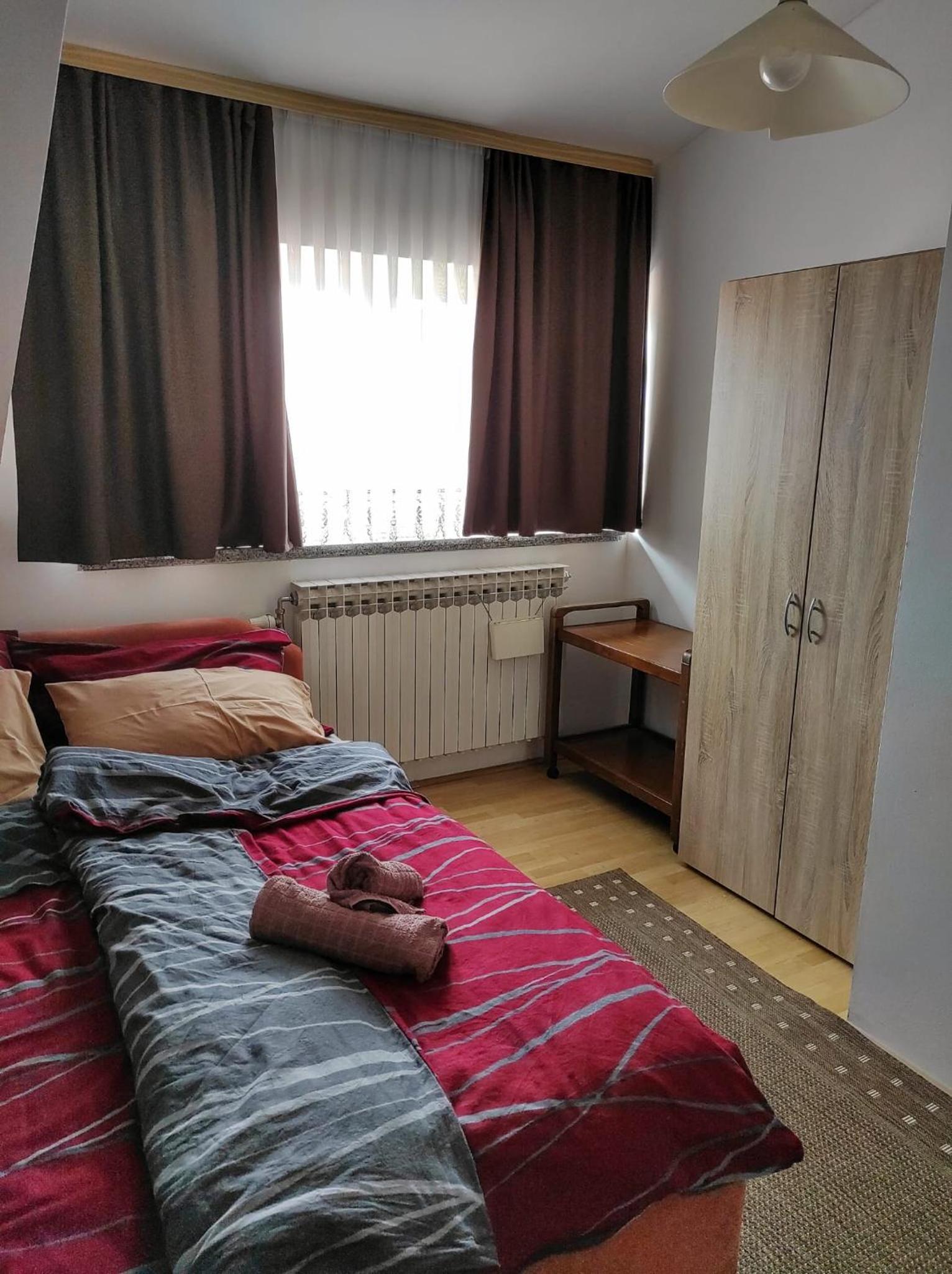 One-Bedroom Apartment - Photo 5