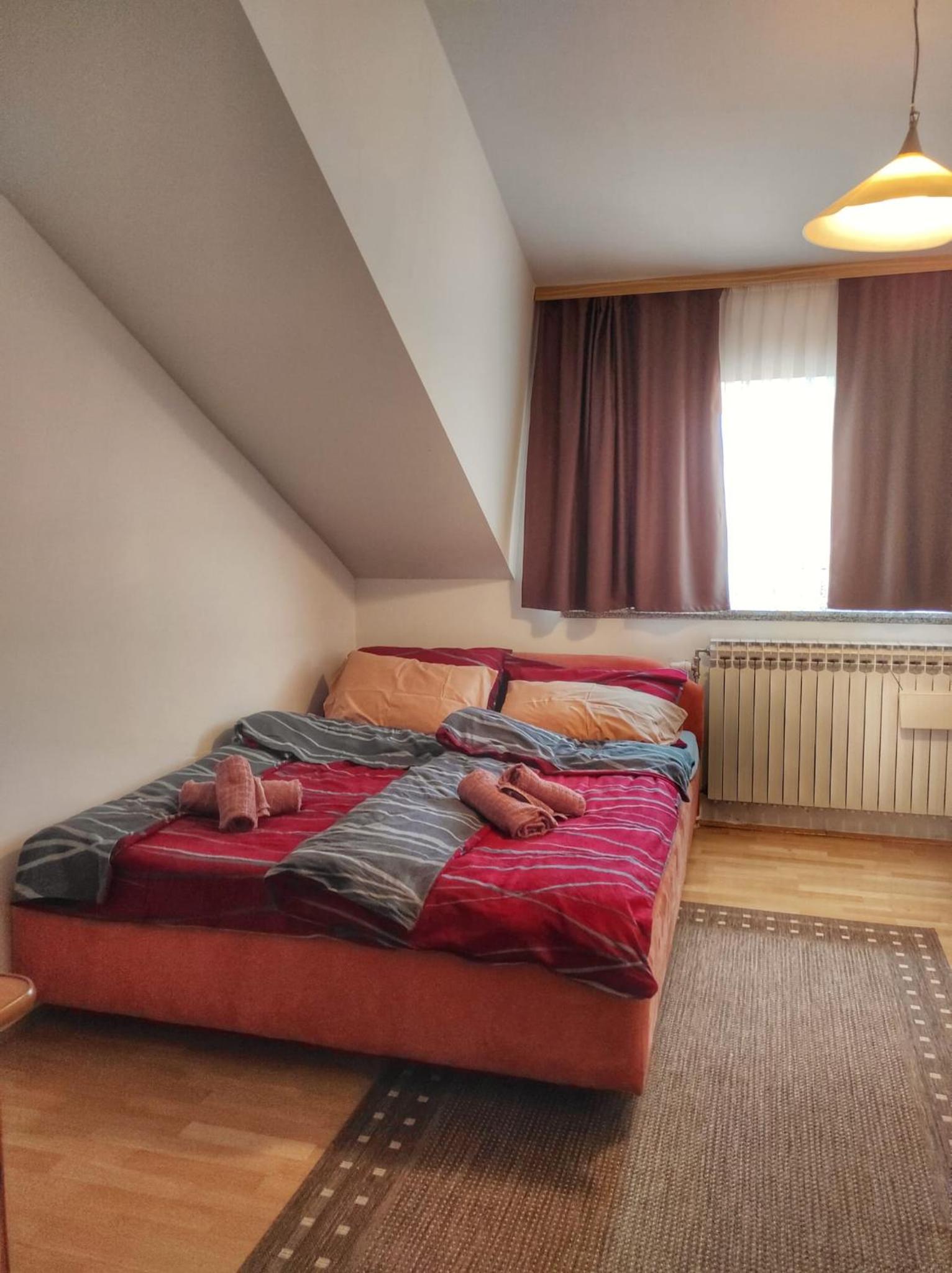 One-Bedroom Apartment - Photo 6