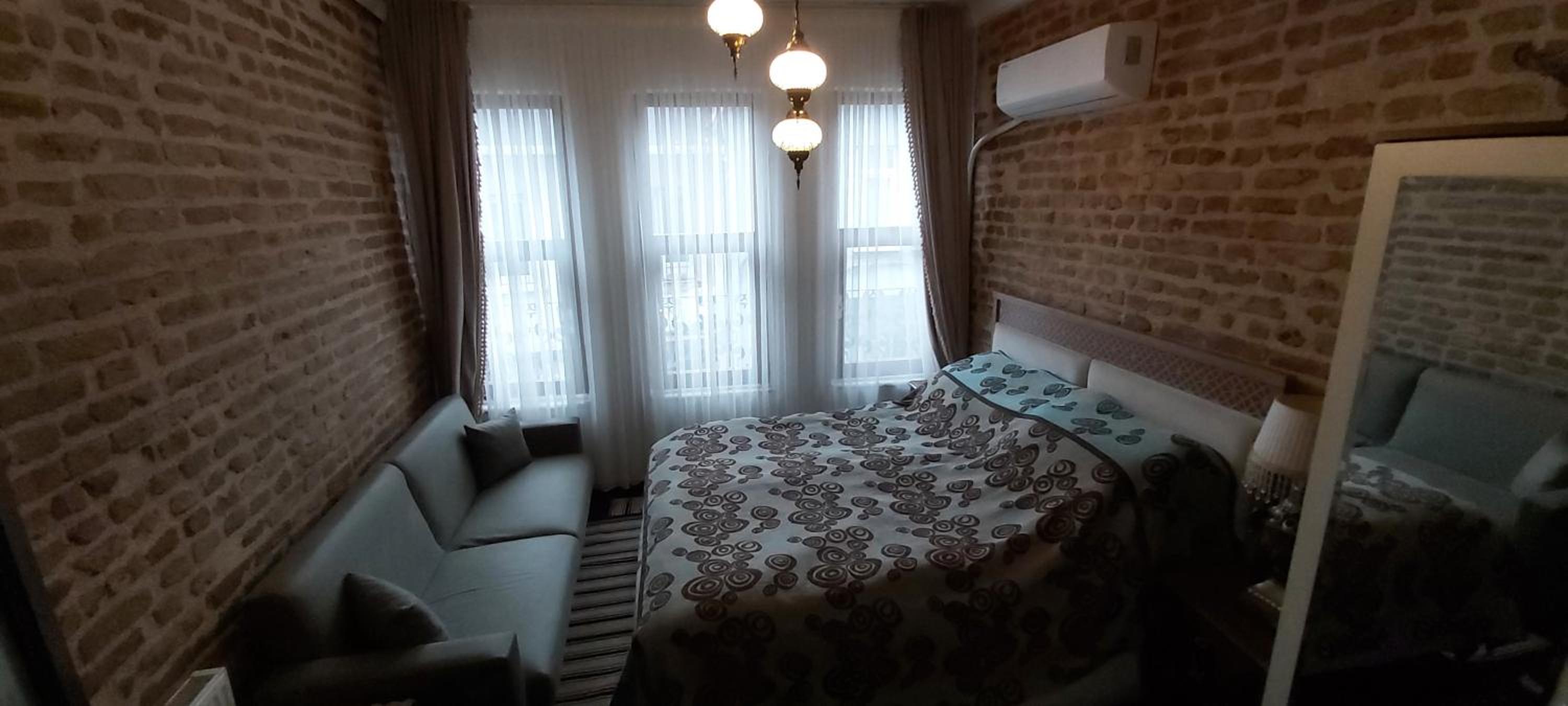 Large Double Room photo 2