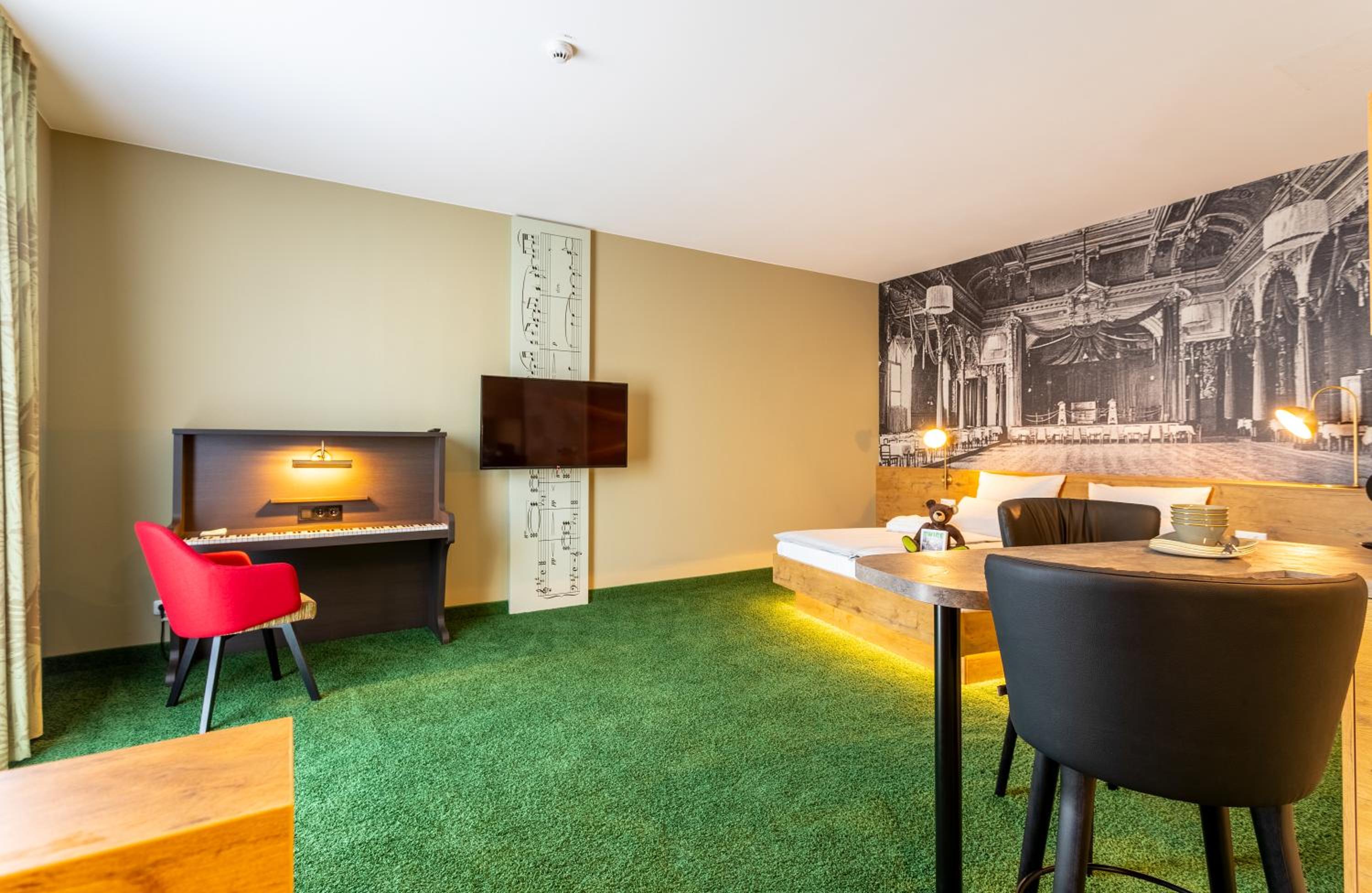 Großes Doppelzimmer „ROOMY“ mit Küchenzeile - Photo 2