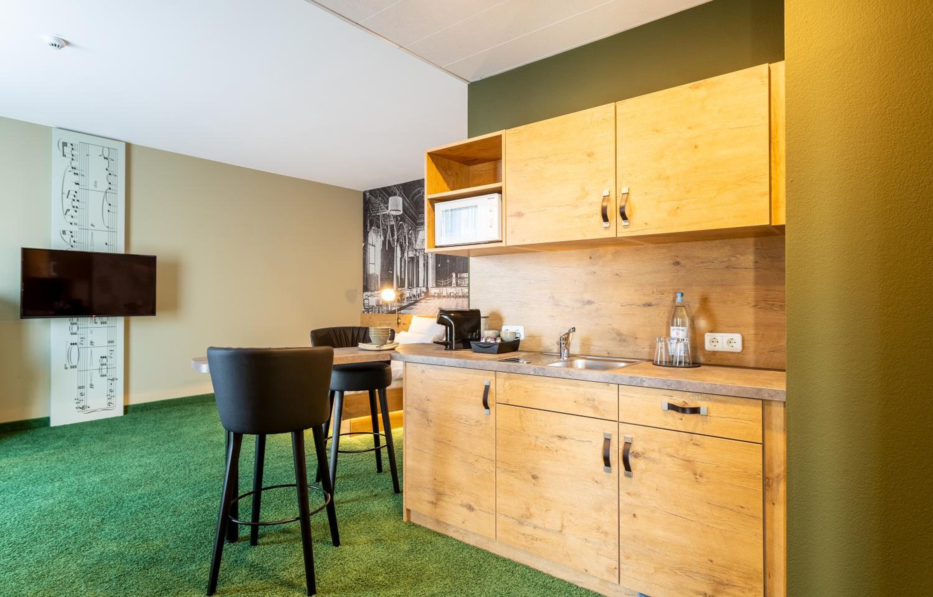 Großes Doppelzimmer „ROOMY“ mit Küchenzeile - Photo 4