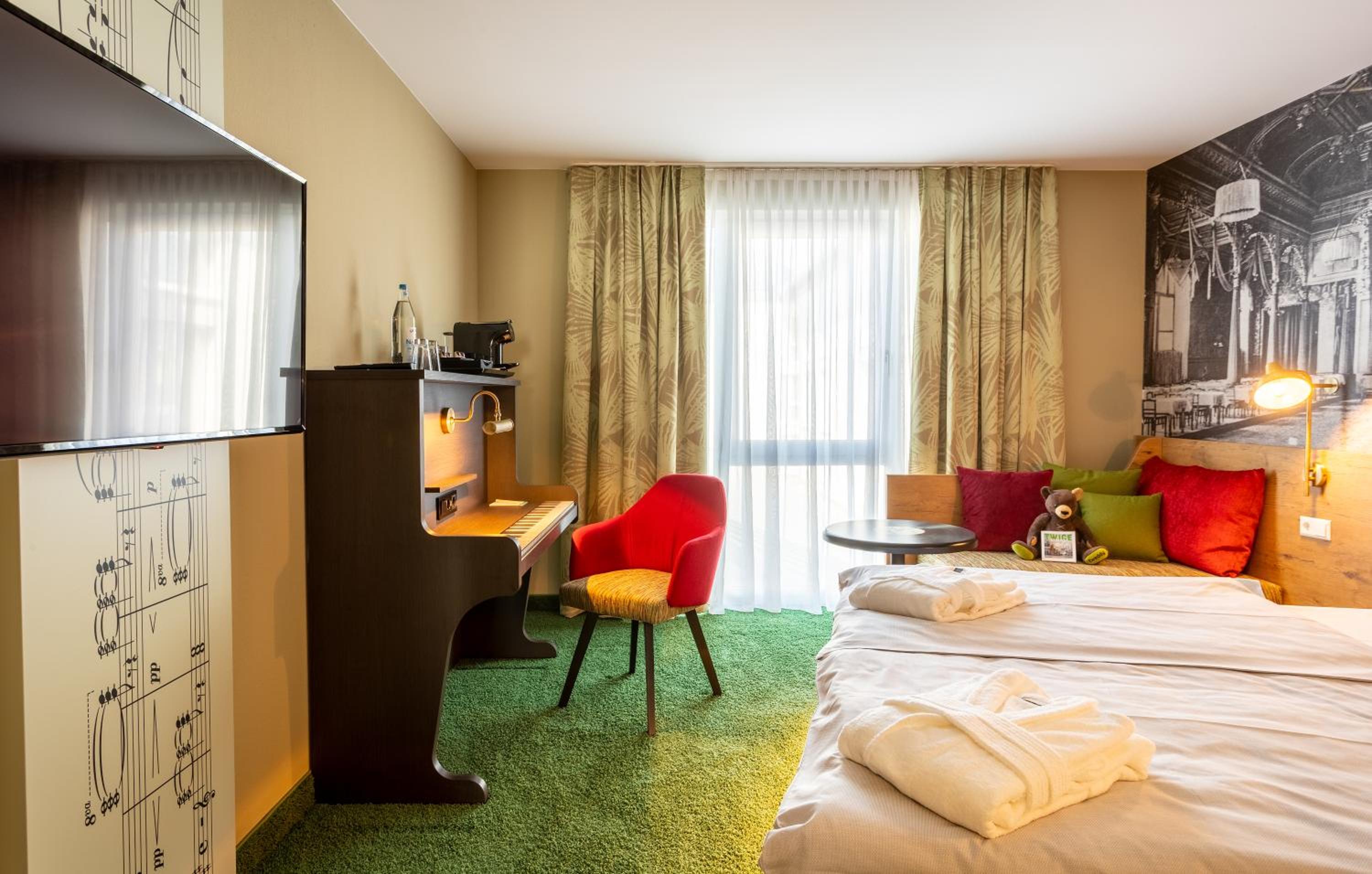 Doppelzimmer „MIGHTY“ mit Kaffeemaschine und ruhiger Lage - Photo 7