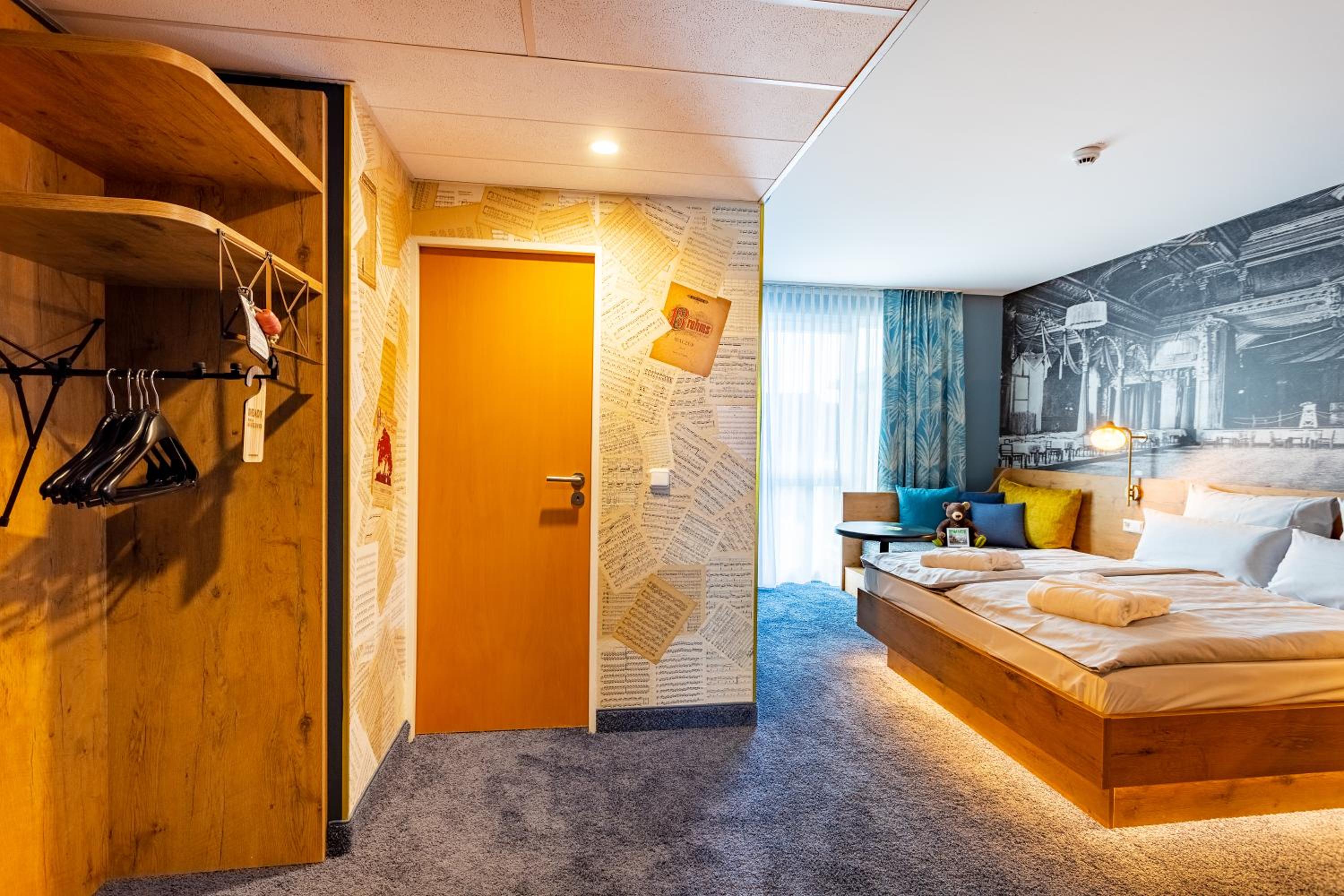 Doppelzimmer „MIGHTY“ mit Kaffeemaschine und ruhiger Lage - Photo 6