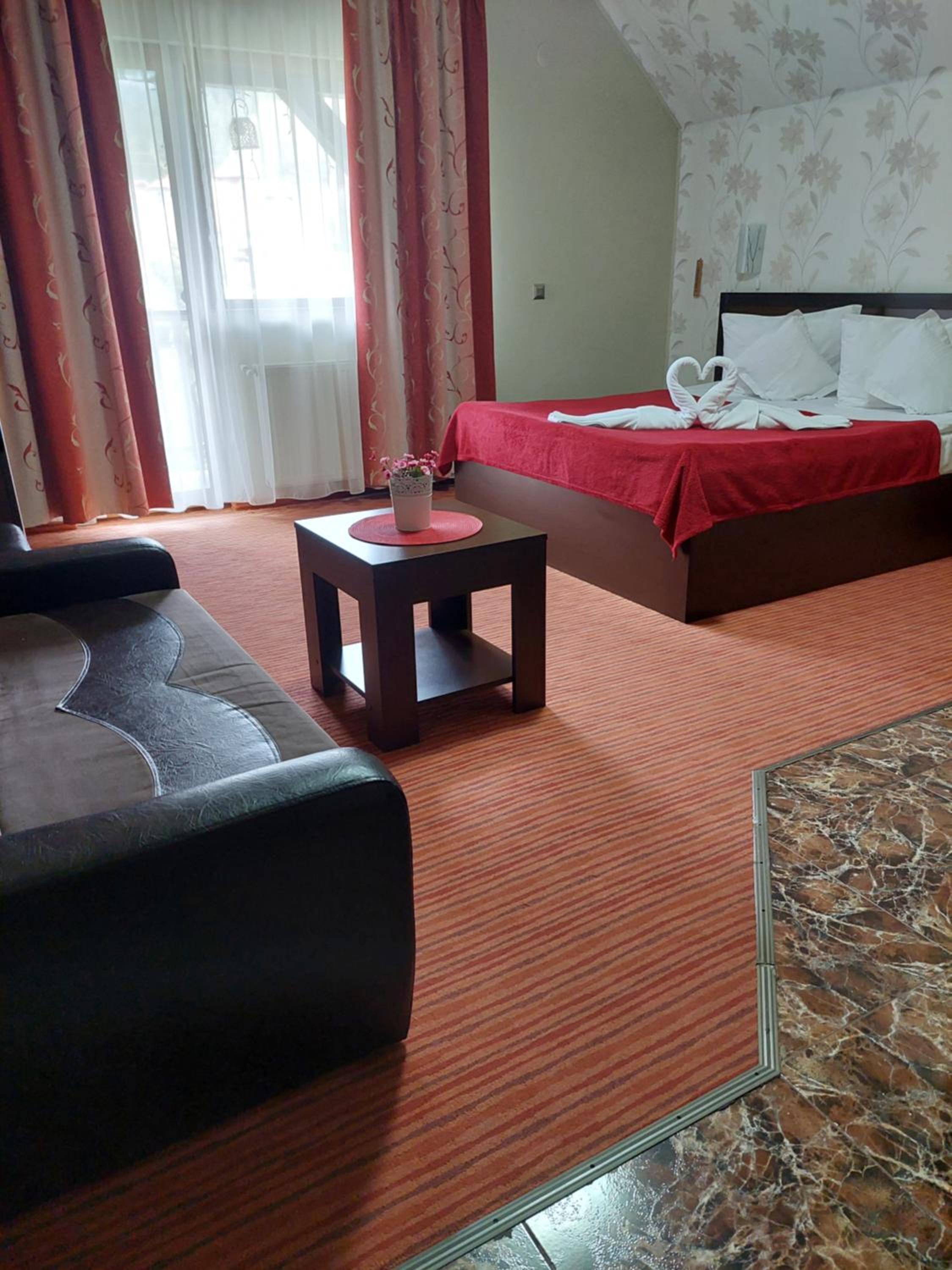 Double Room with Mountain View - Photo 1